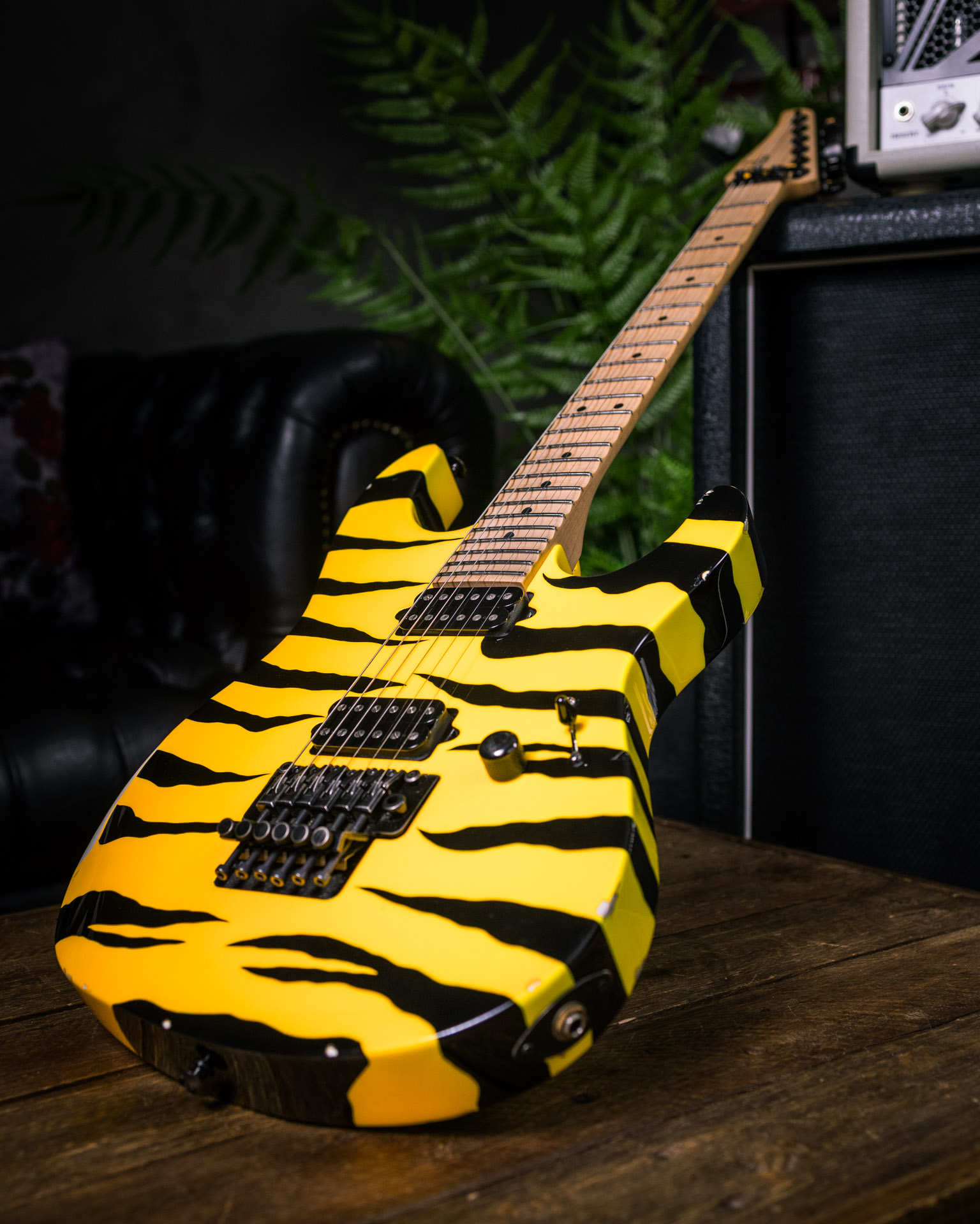 Suhr Modern Antique 80's Shred Limited Edition - The Tone Boutique