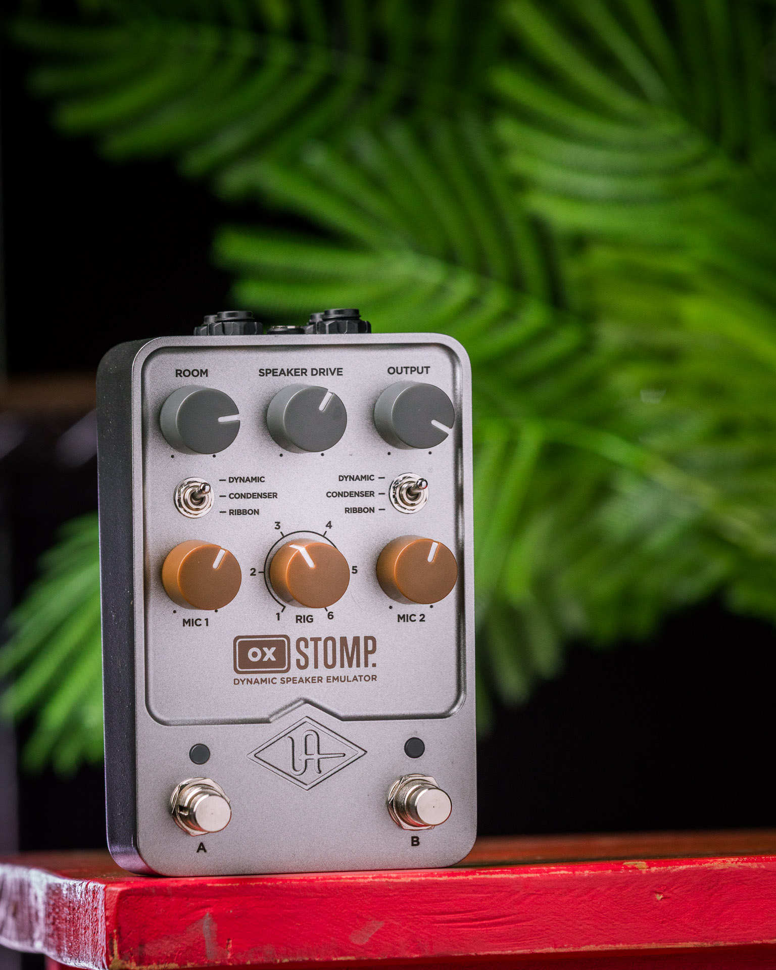 Pedal Universal Audio OX Stomp - The Tone Boutique