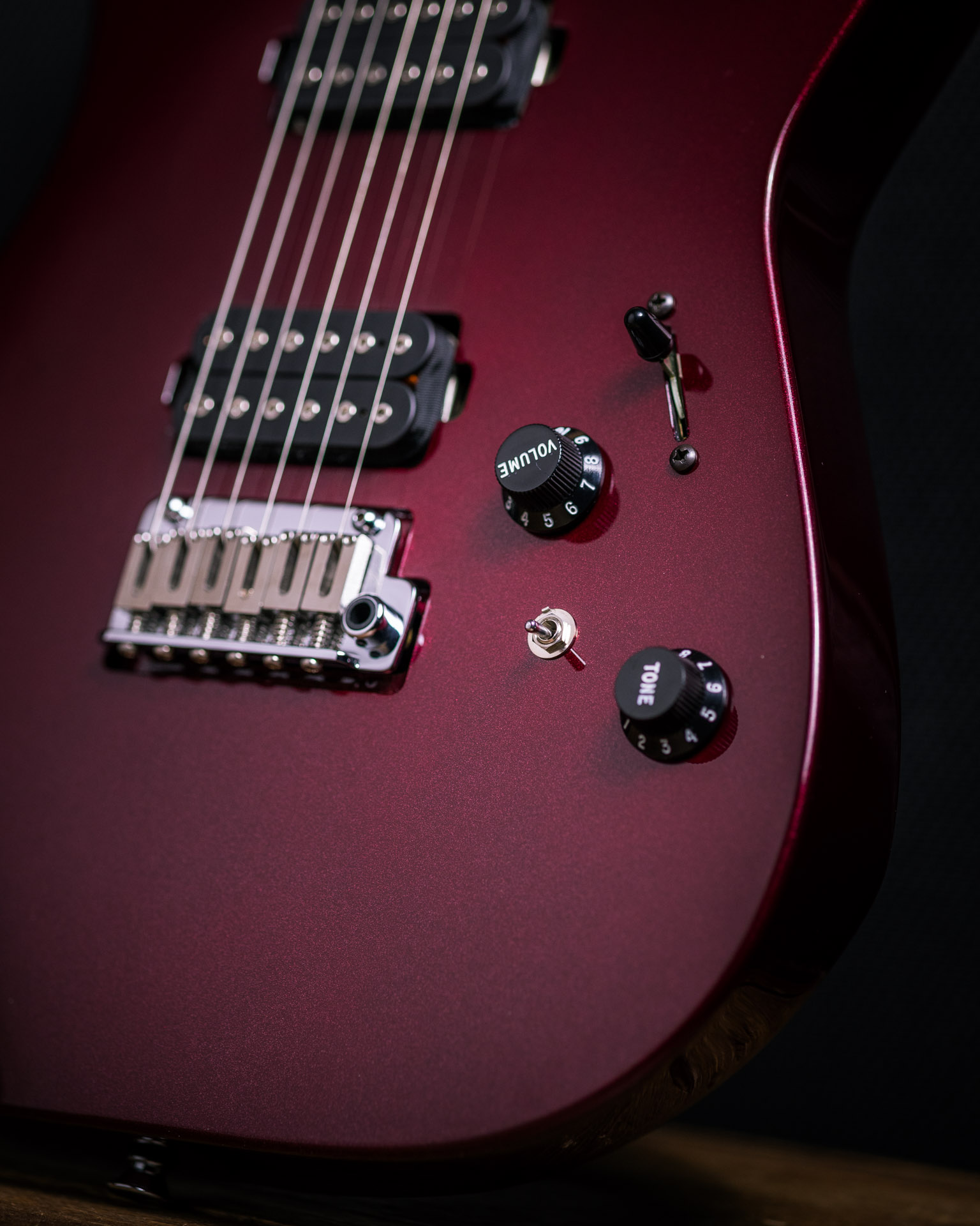 Guitarra Charvel USA Custom Select DK24 - The Tone Boutique