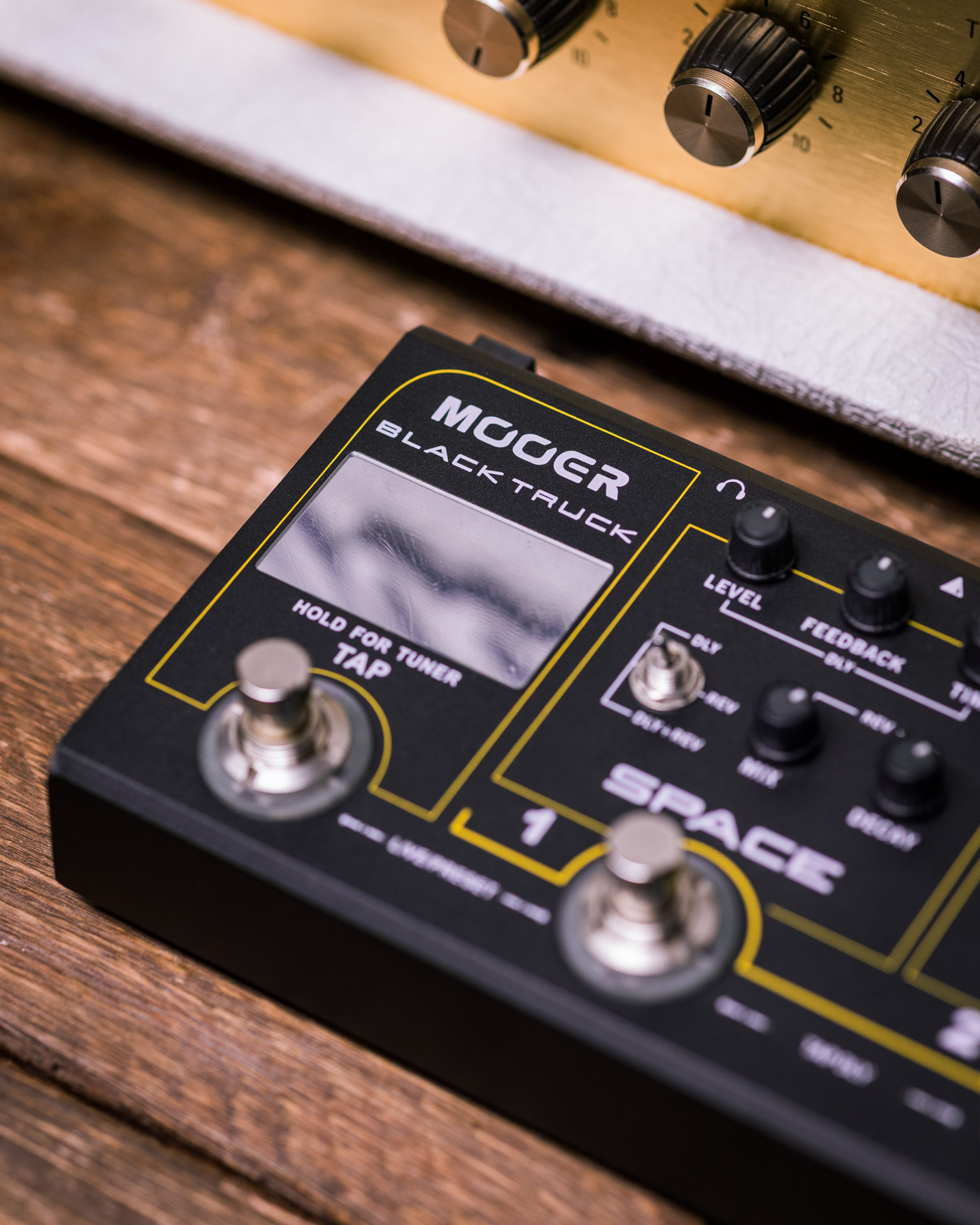 Mooer Black Truck Multi Efeito - Produto Usado - The Tone Boutique