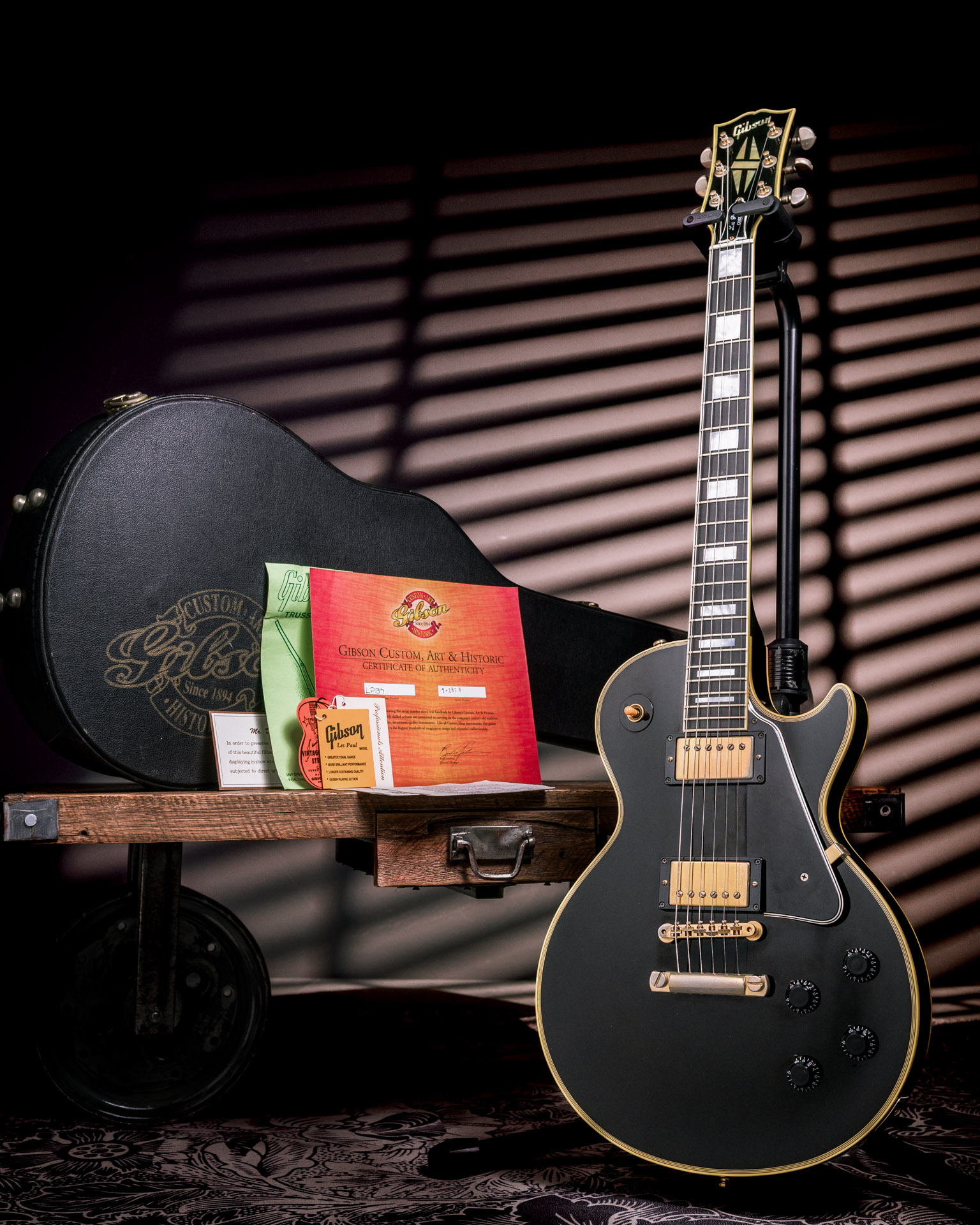 ギター Gibson Custom Shop Les Paul 1957 Reissue Guitarra Gibson Custom Shop Les Paul Custom 1957 Reissue Black