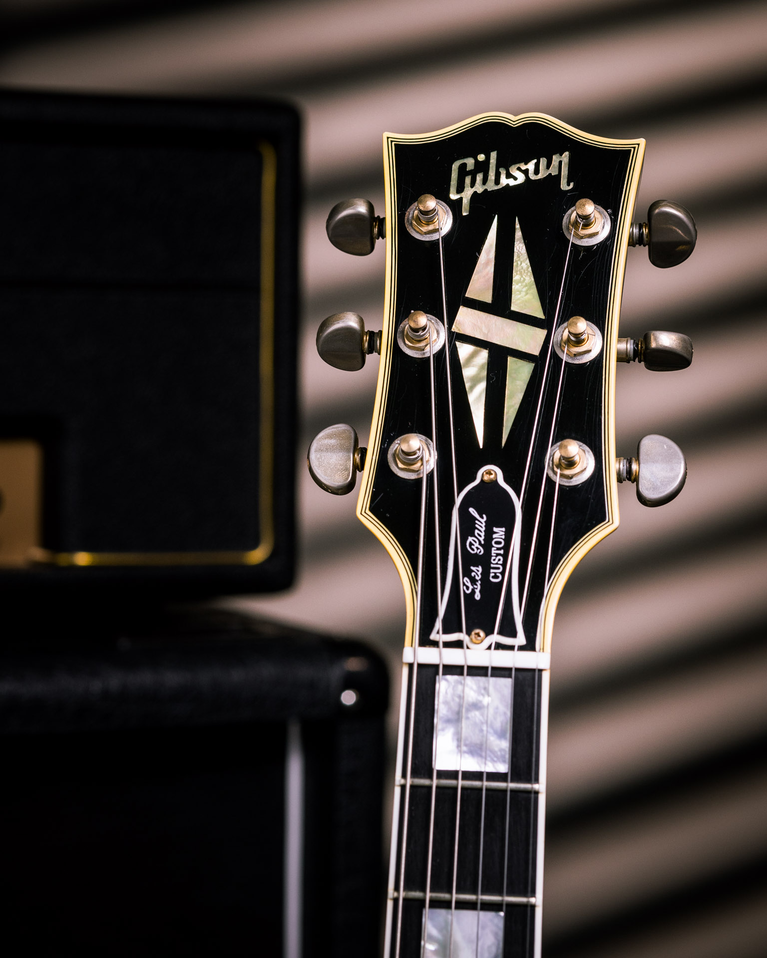 本日限定GibsonCustomShop1957LesPaul Custom Guitarra Gibson Custom Shop Les Paul Custom 1957 Reissue Black