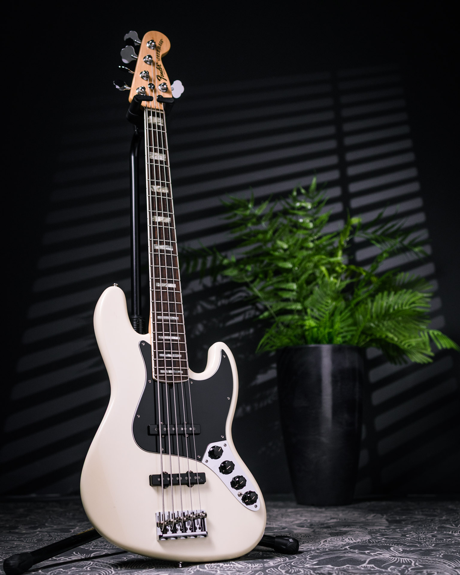Fender American Deluxe Jazz Bass V - The Tone Boutique