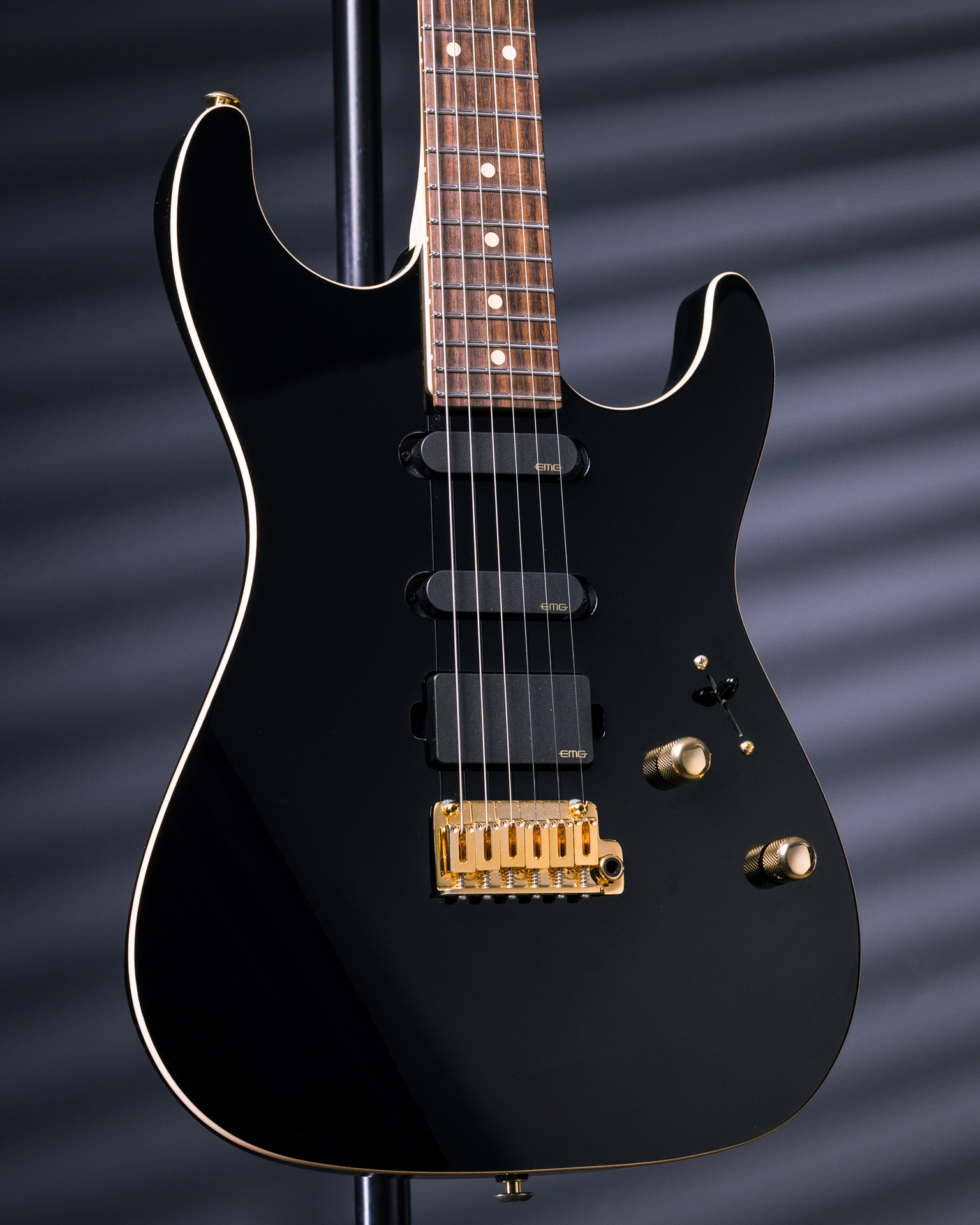 Guitarra Suhr Standard Legacy - The Tone Boutique
