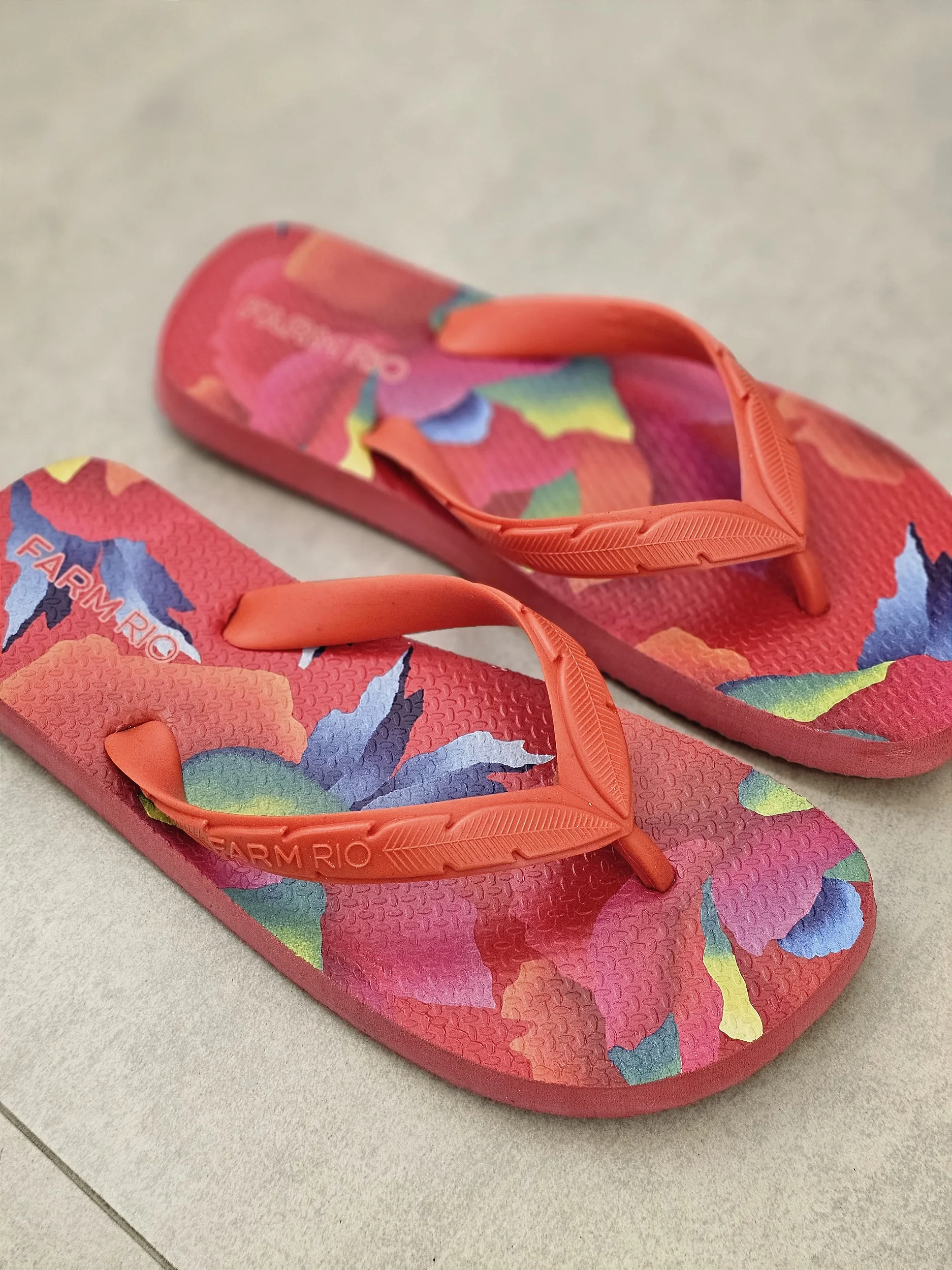 Chinelo Jangada Print Vermelho Melancia - FARM - Moda Colorida