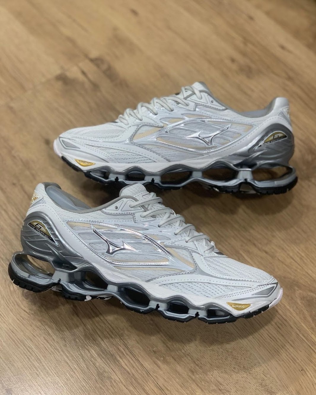 Pro 6 mizuno branco top