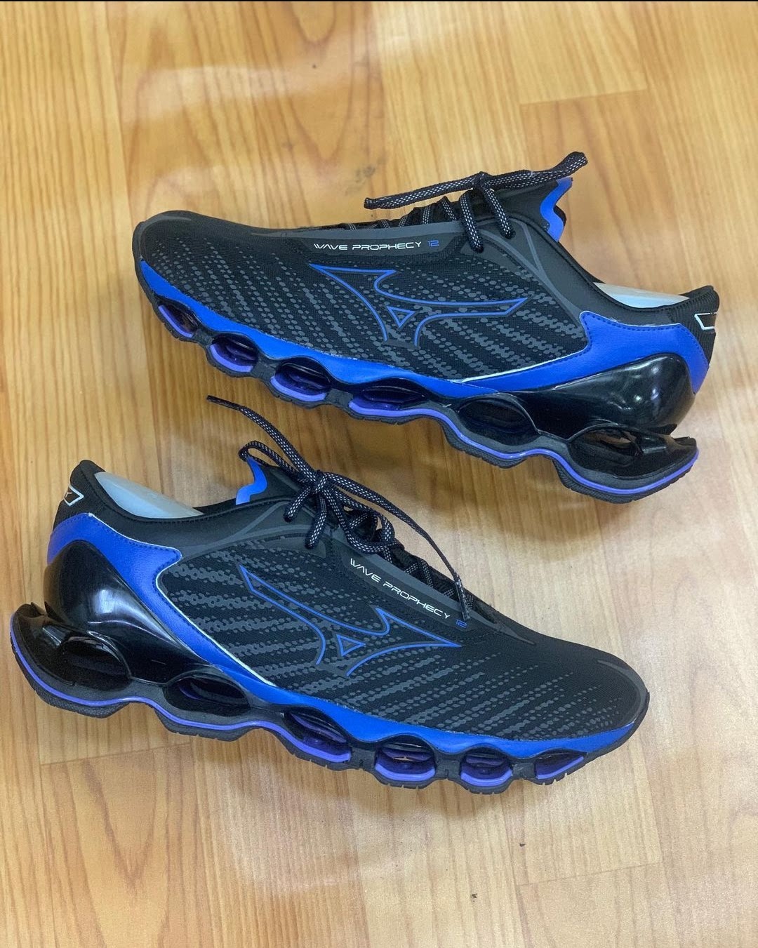 Mizuno 7 store preto e roxo