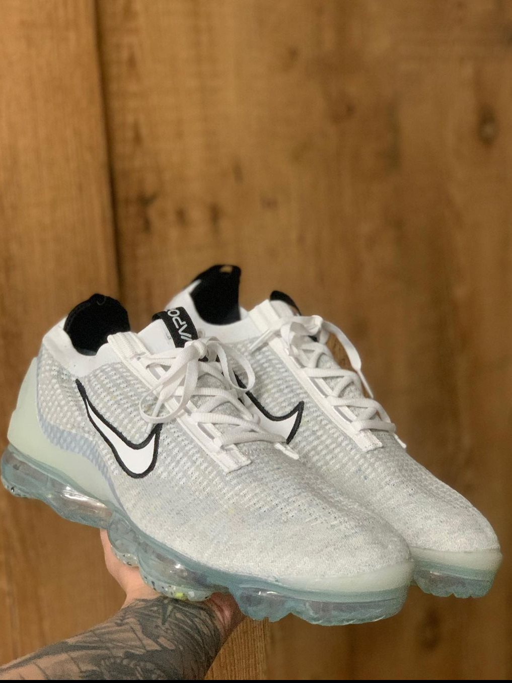 Tenis online vapormax laranja