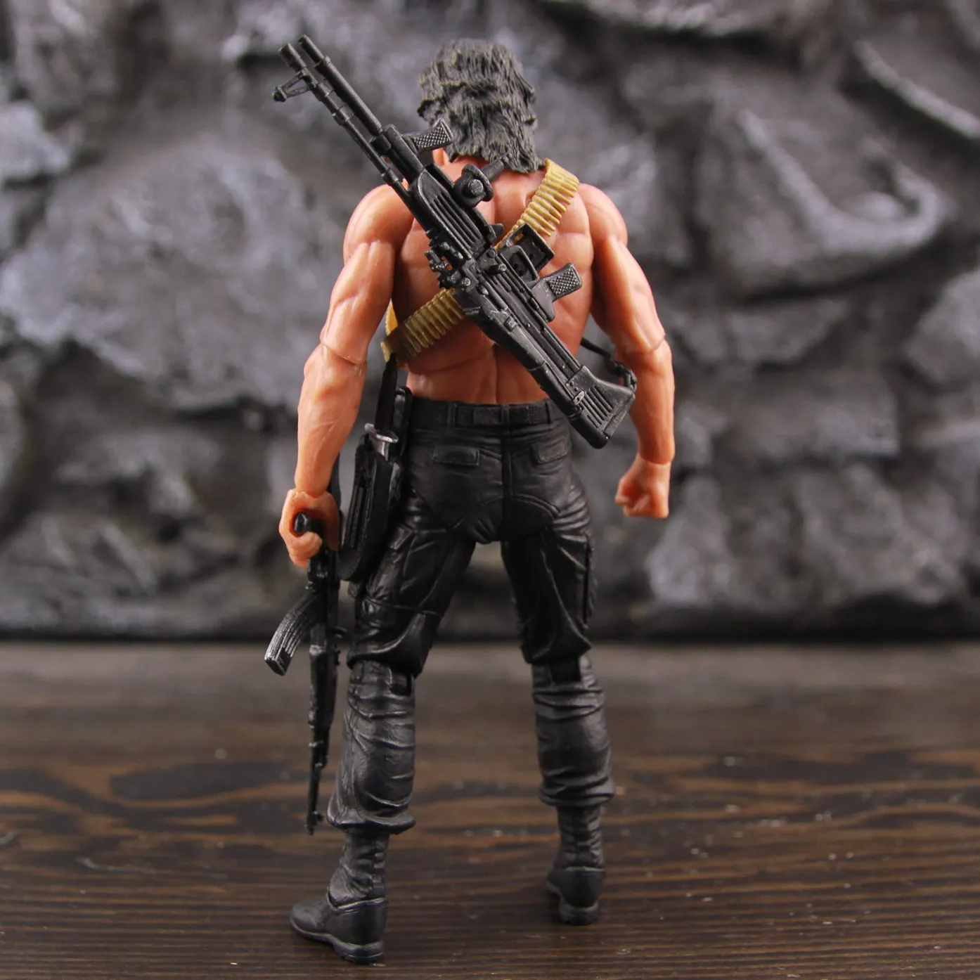 RAMBO フィギュア Action Figure Rambo Sylvester Stallone - Cubo Nerd - O universo