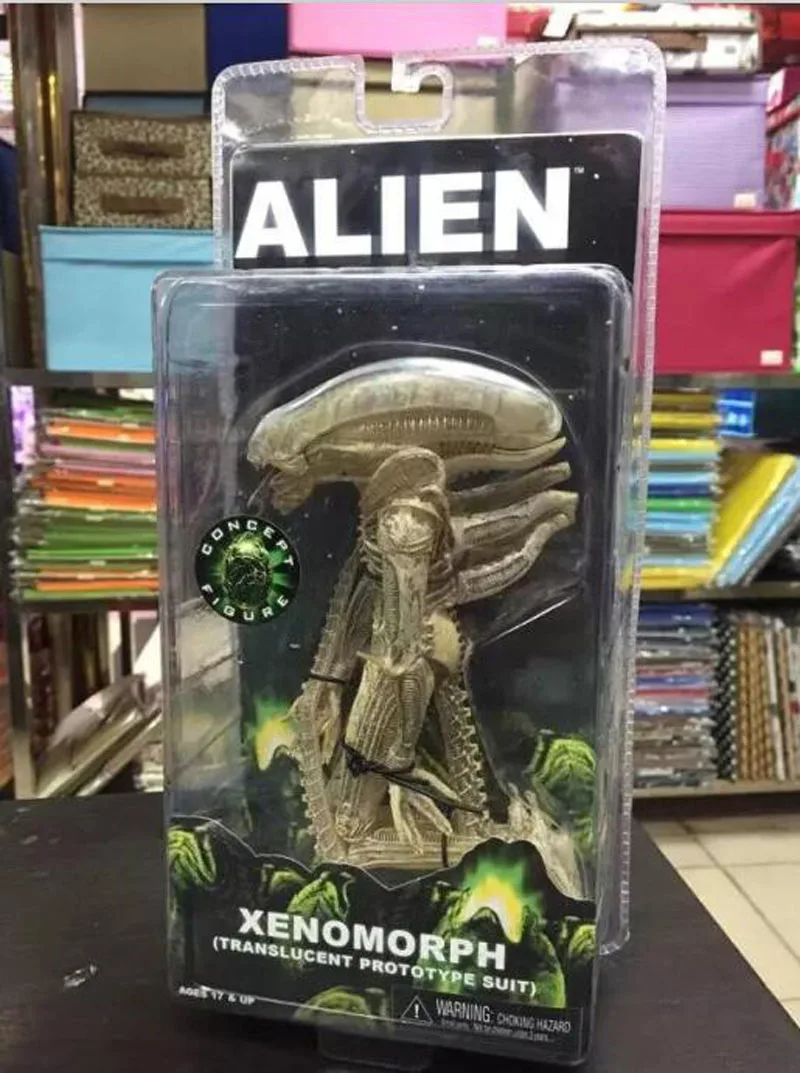 Action Figure Xenomorph Translucent Prot. Suit Alien - NECA - Cubo