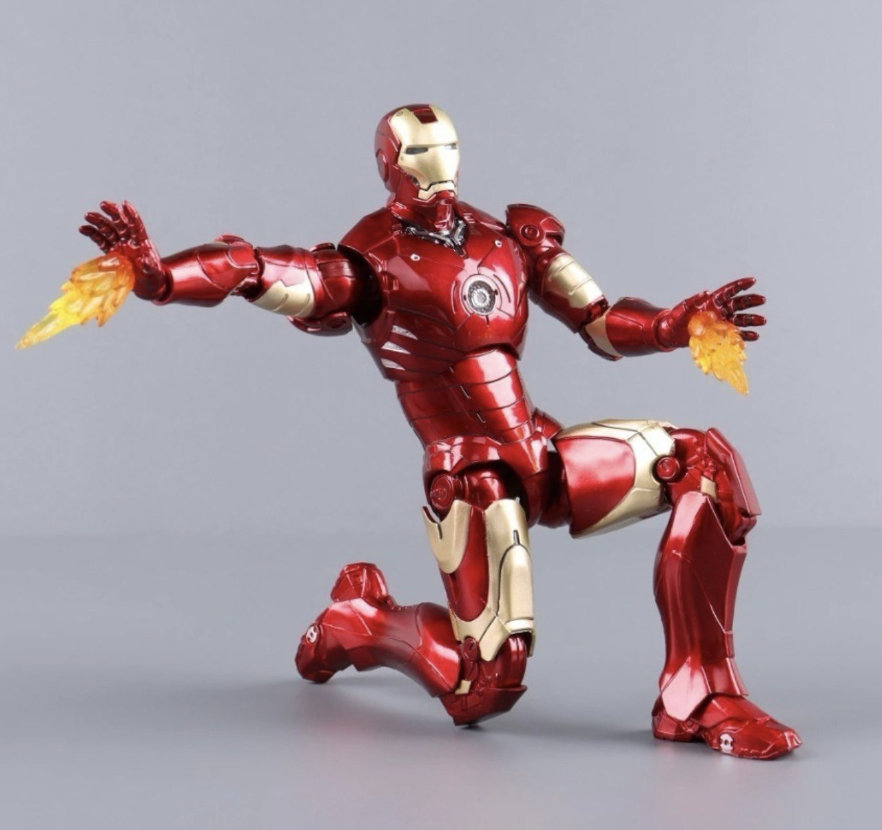 Action Figure Iron Man Mark III Com LED - Marvel - Cubo Nerd - O