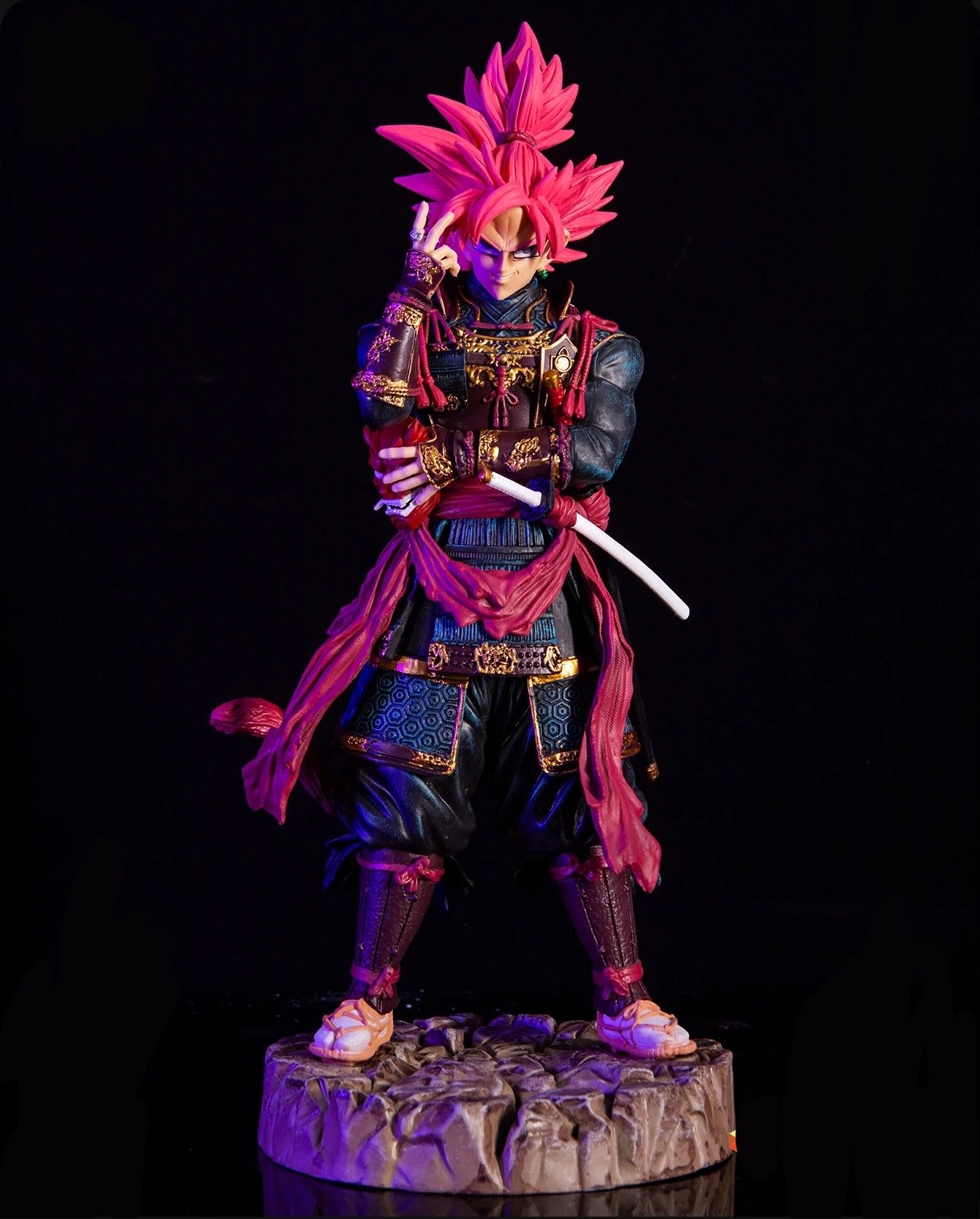 Figure Goku Black Ssj Bushin - Dragon Ball - Cubo Nerd - O