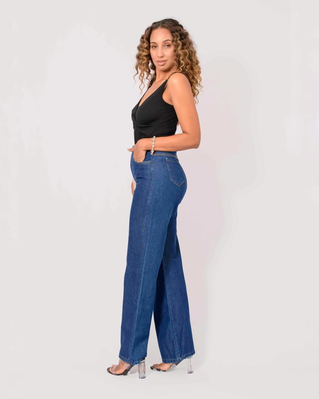 Calça jeans - tamanho 42 - DONATELLA FASHION