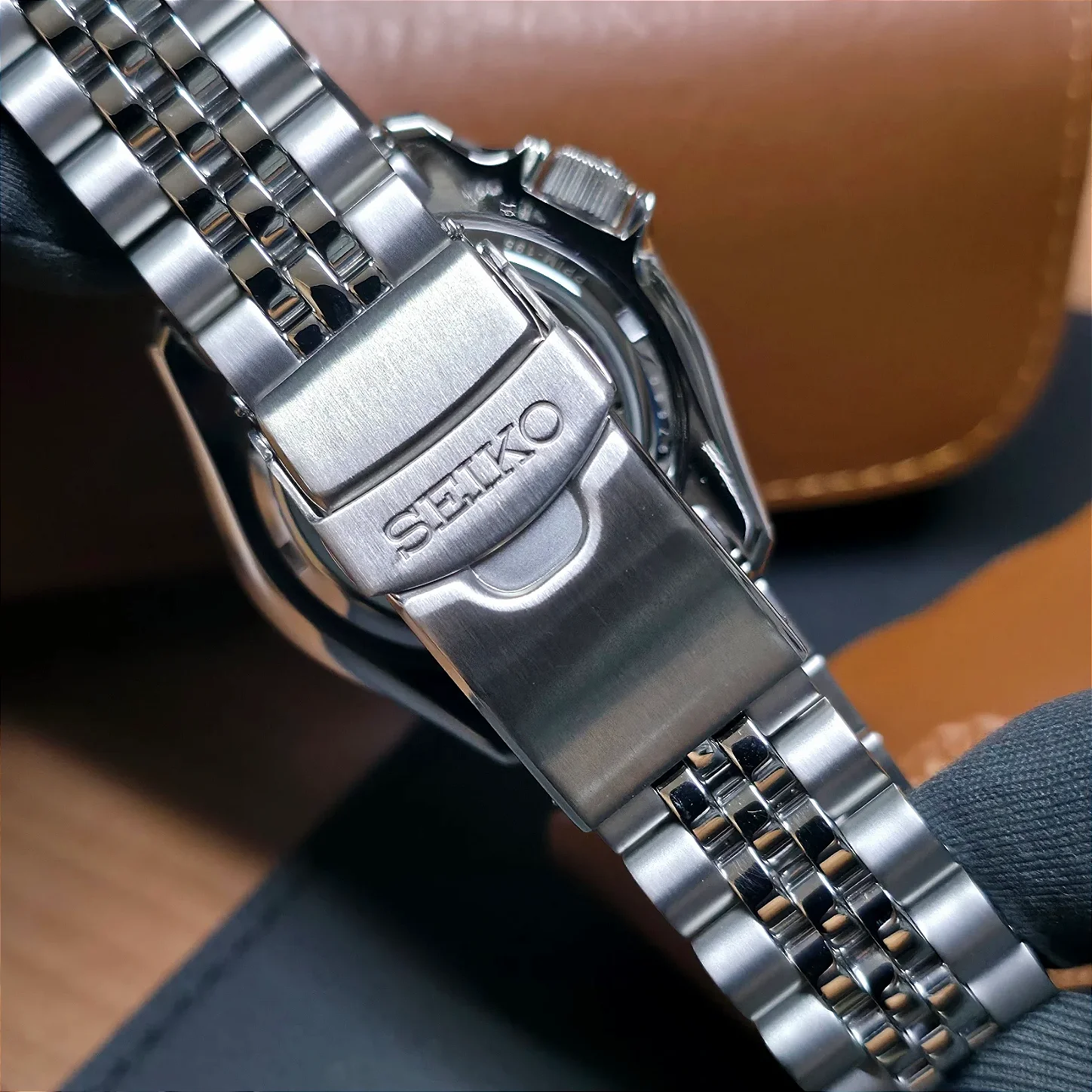 Relógio Seiko 5 Sports GMT SSK001B1 Bruce Wayne - Relojoaria São