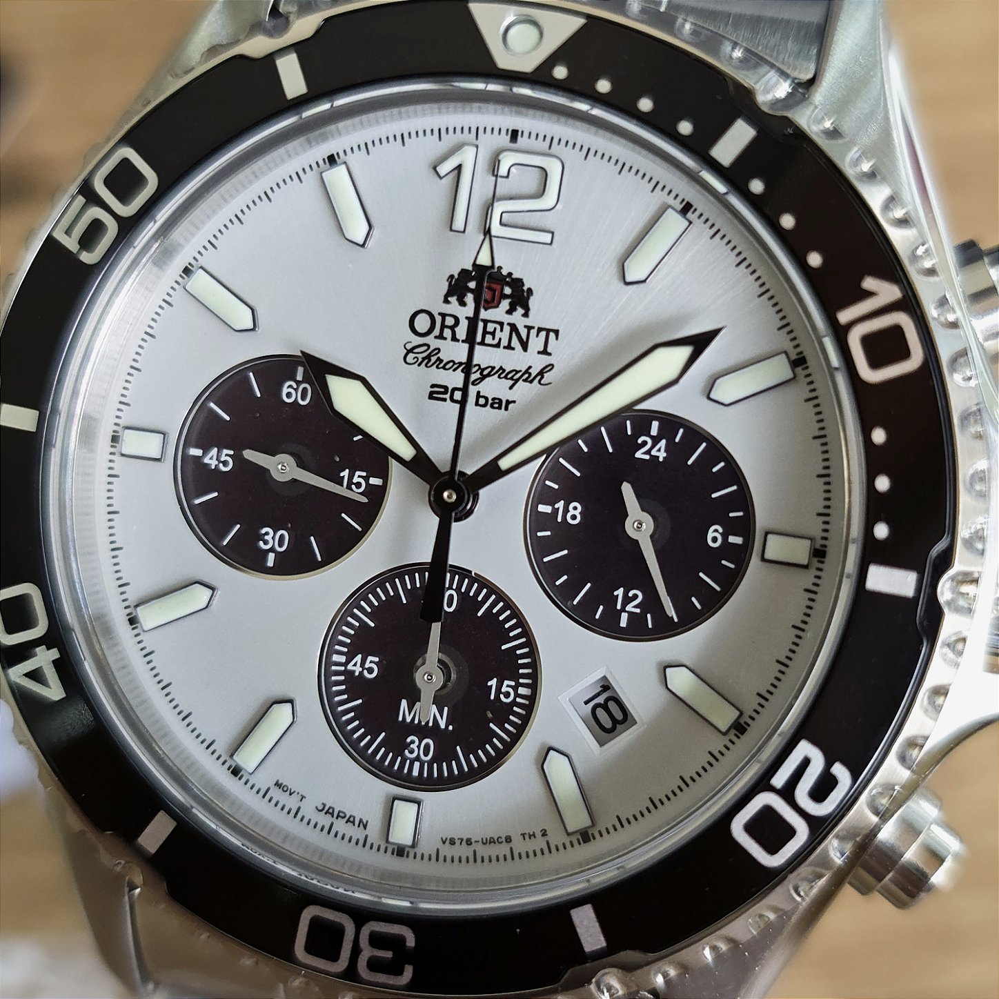 Relógio Orient Mako RA-TX0203S10B Panda Solar Cronógrafo