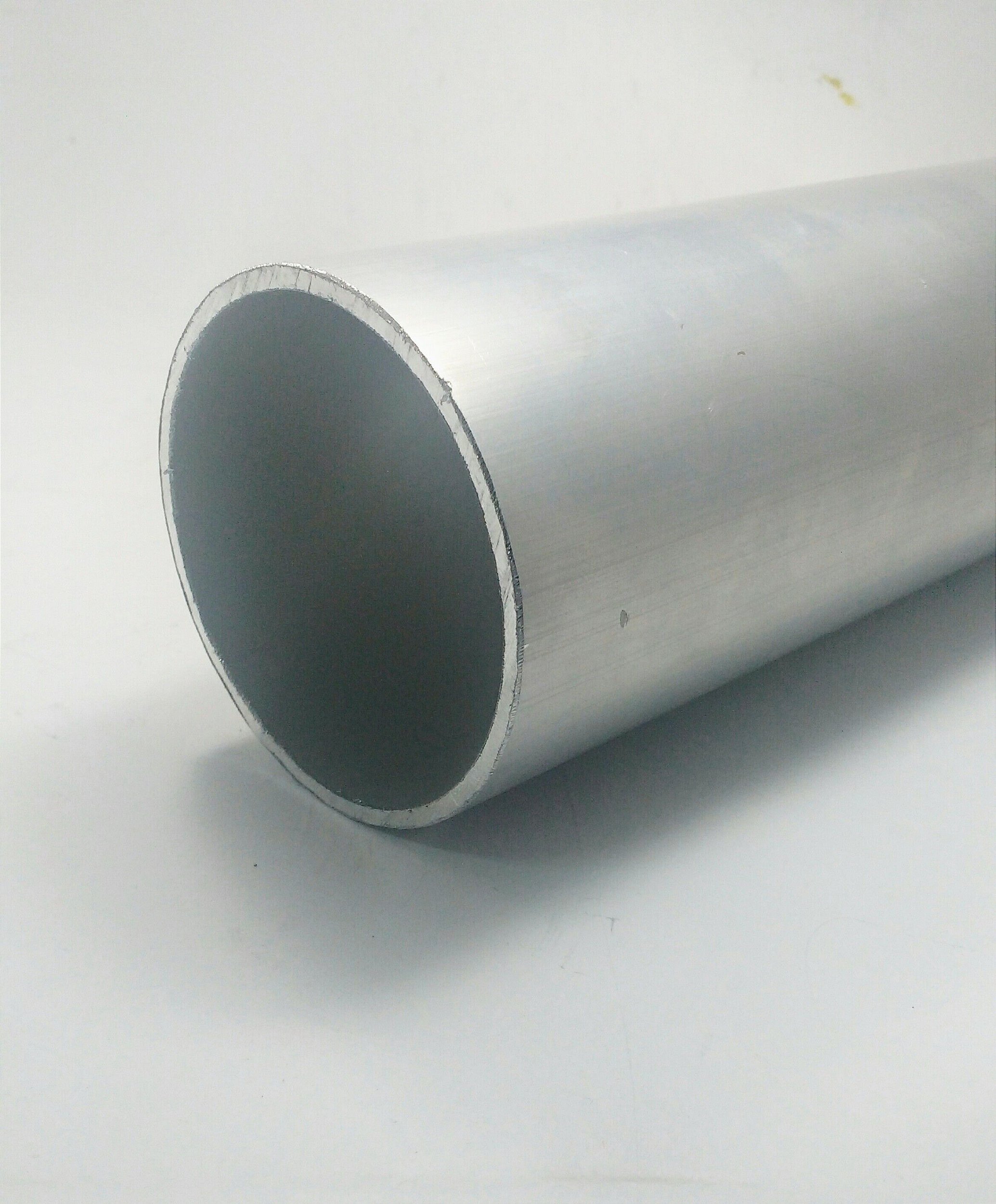 Tubo redondo de alumínio 3" X 1/8" = 76,20mm X 3,17mm - Alumínio Alure