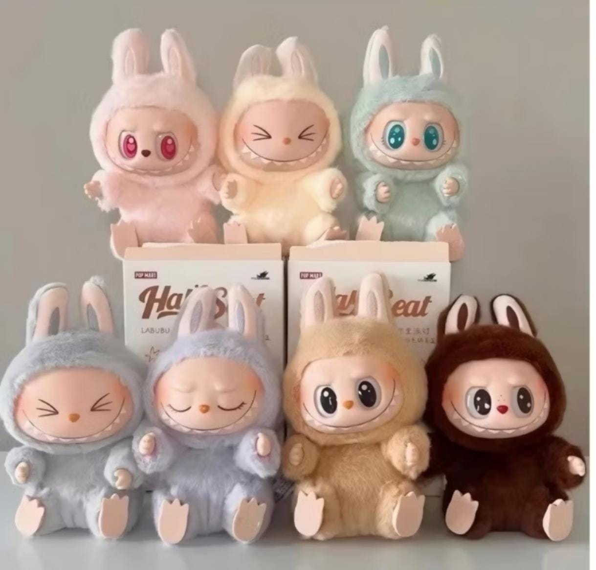 LABUBU HAVE A SEAT - Atacado Papelaria Bem Mais imports