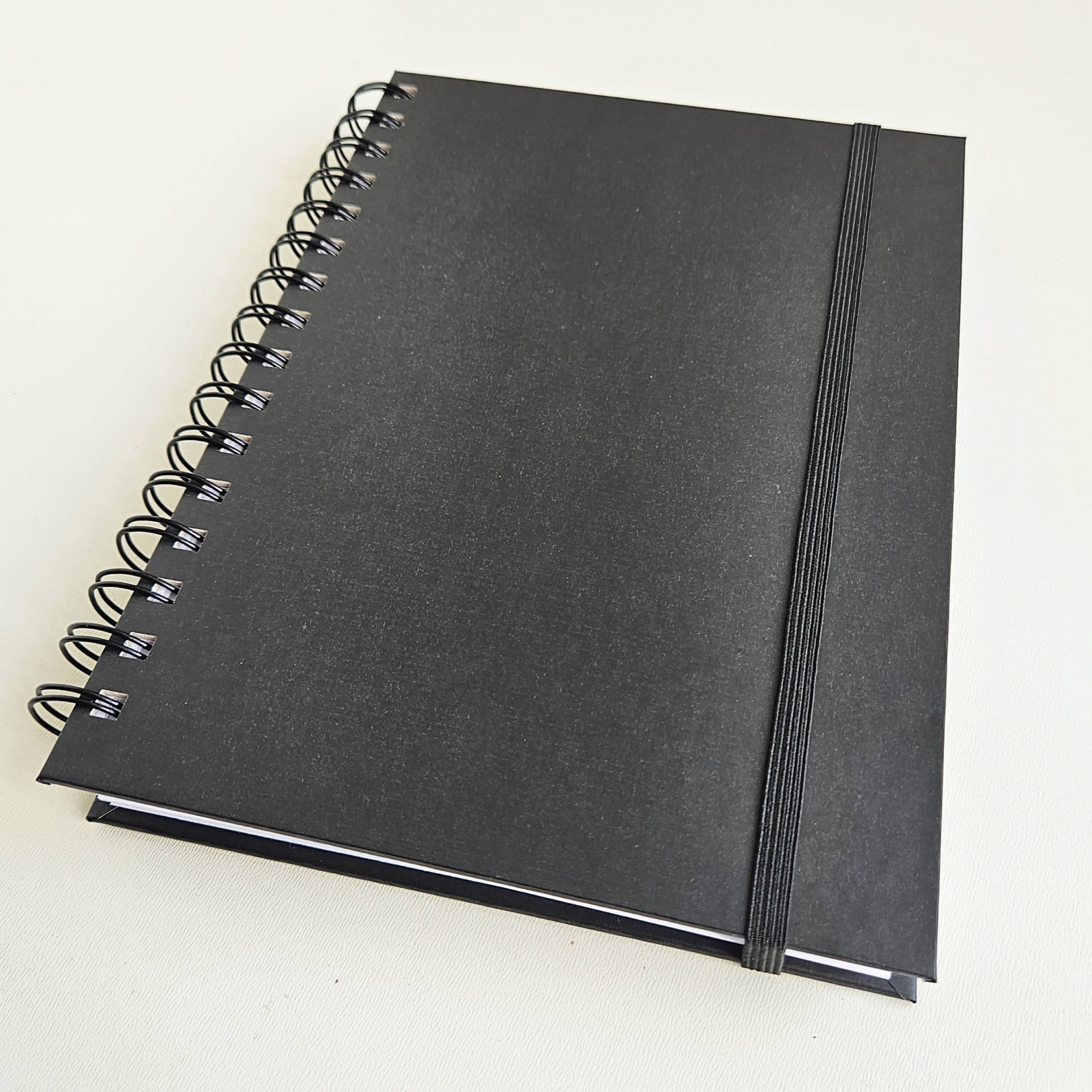 Sketchbook para Desenho A5 Preto Tipo Canson - Brujas Cadernos