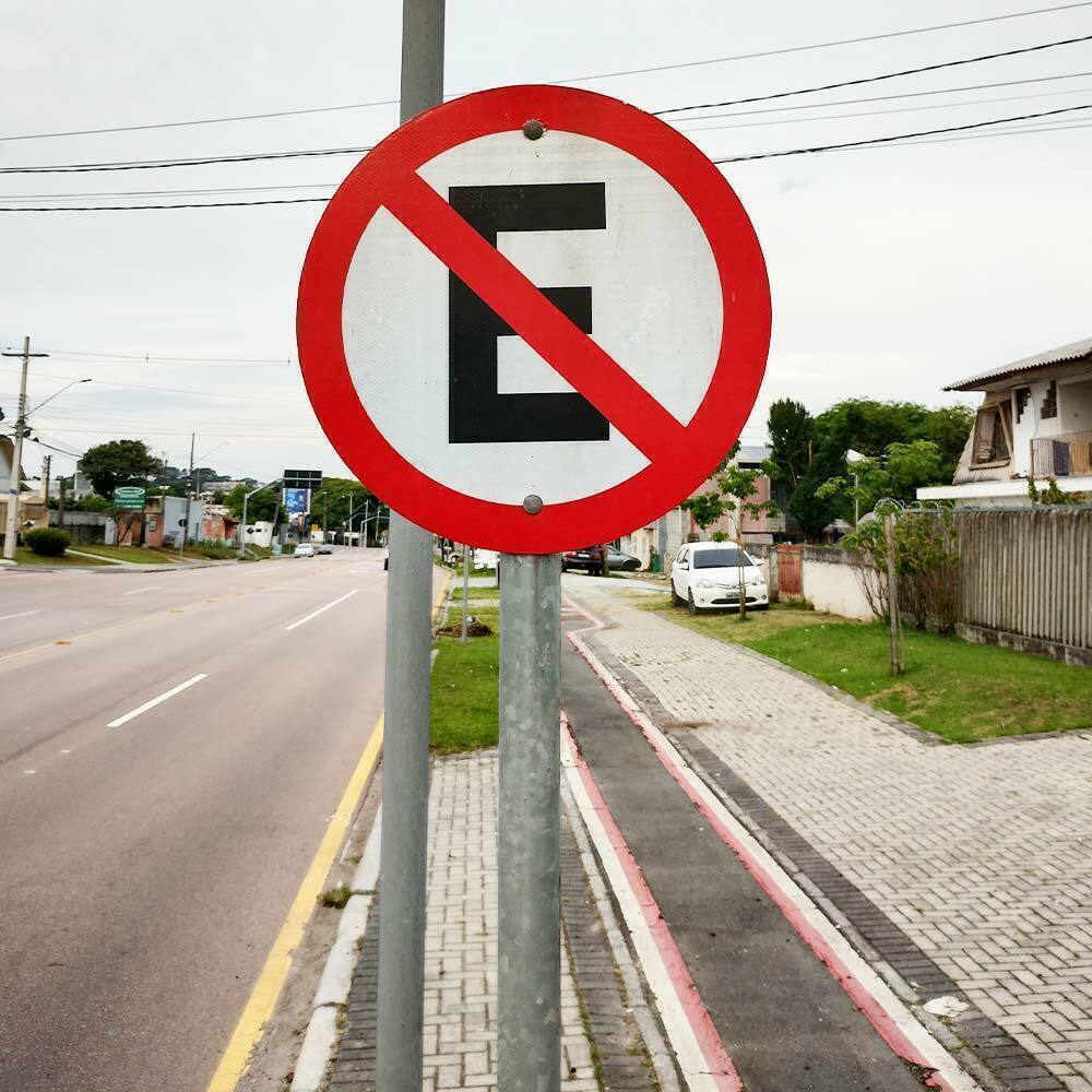Placa proibido estacionar R-6a - Sinal Center - Empresa de Sinalização