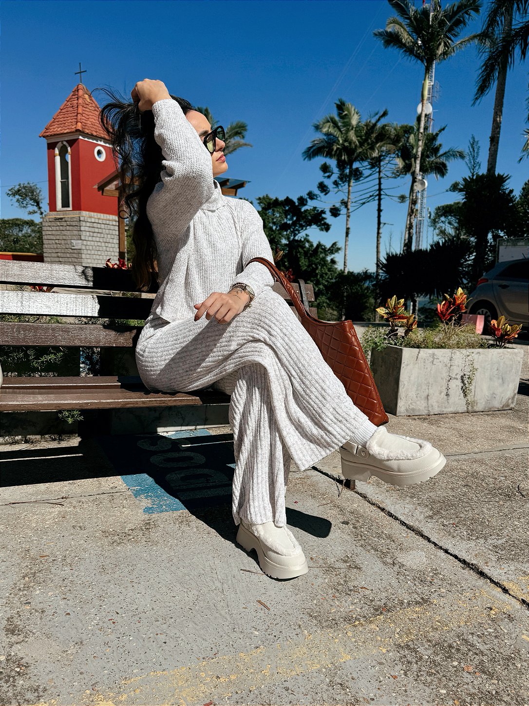 Clog Feminino Mileide – Off White com Pelo | Glow Store - GLOW STORE