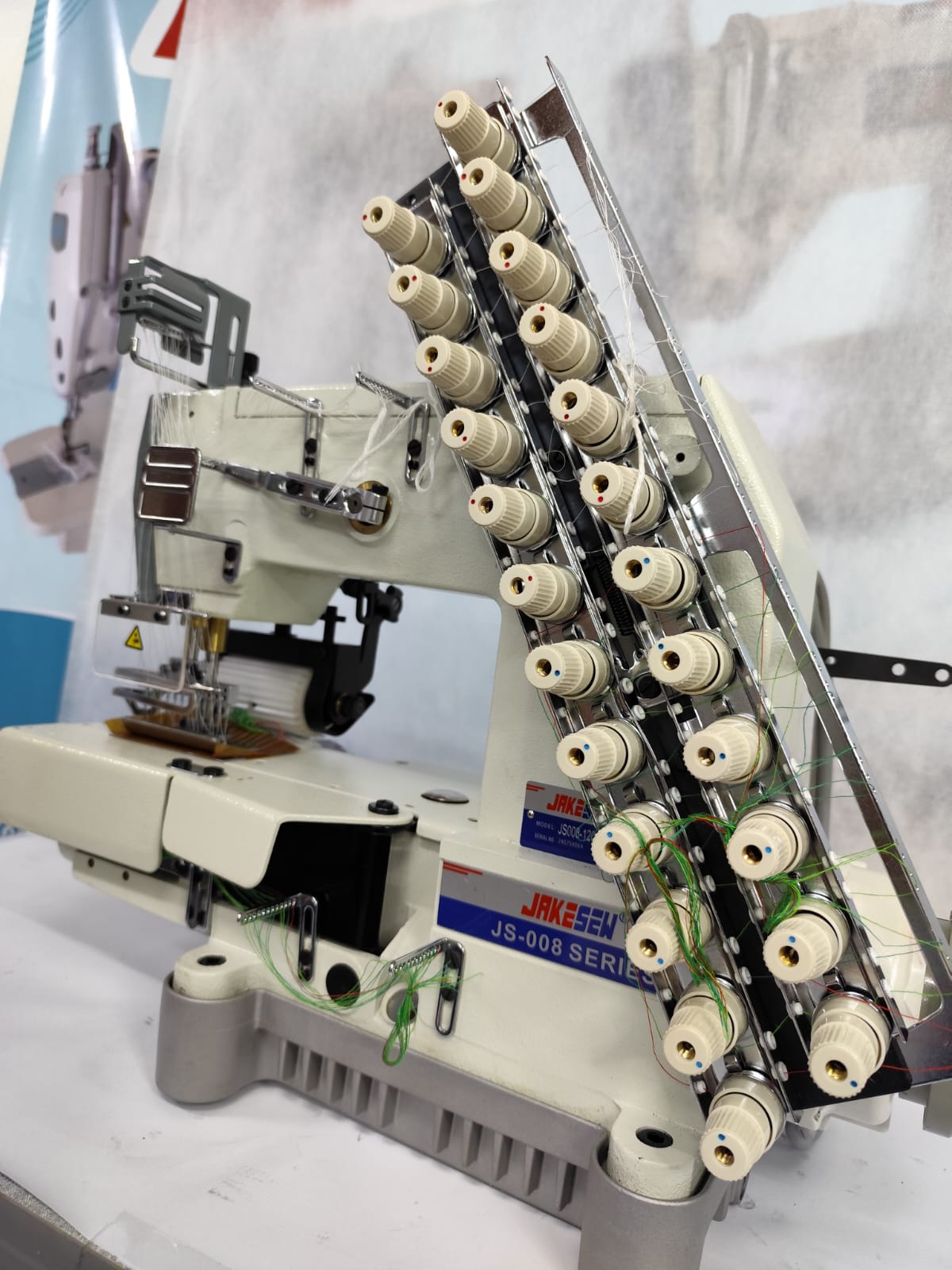 Máquina de Costura Elastiqueira 12 agulhas Direct Drive - Jakesew