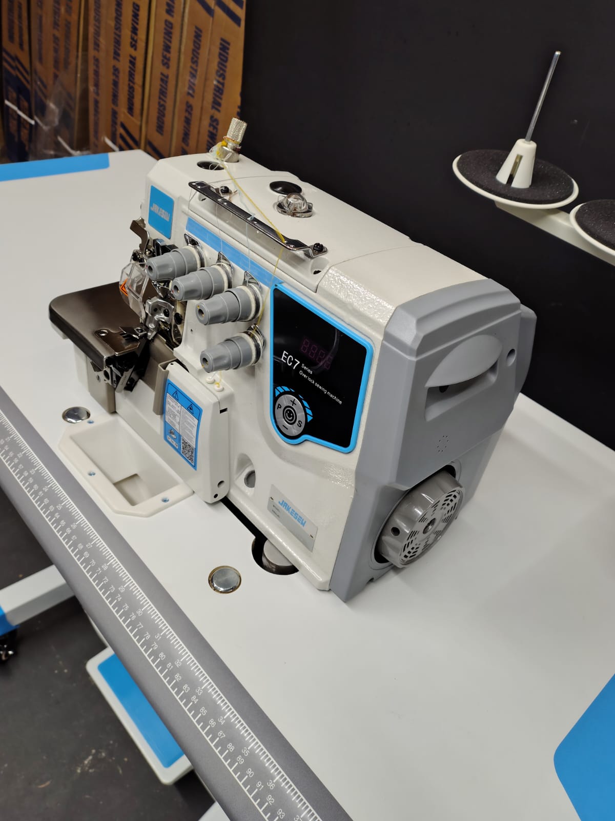 Máquina Interlok Motor Direct Drive - Modelo EC7-5D Jakesew (220v