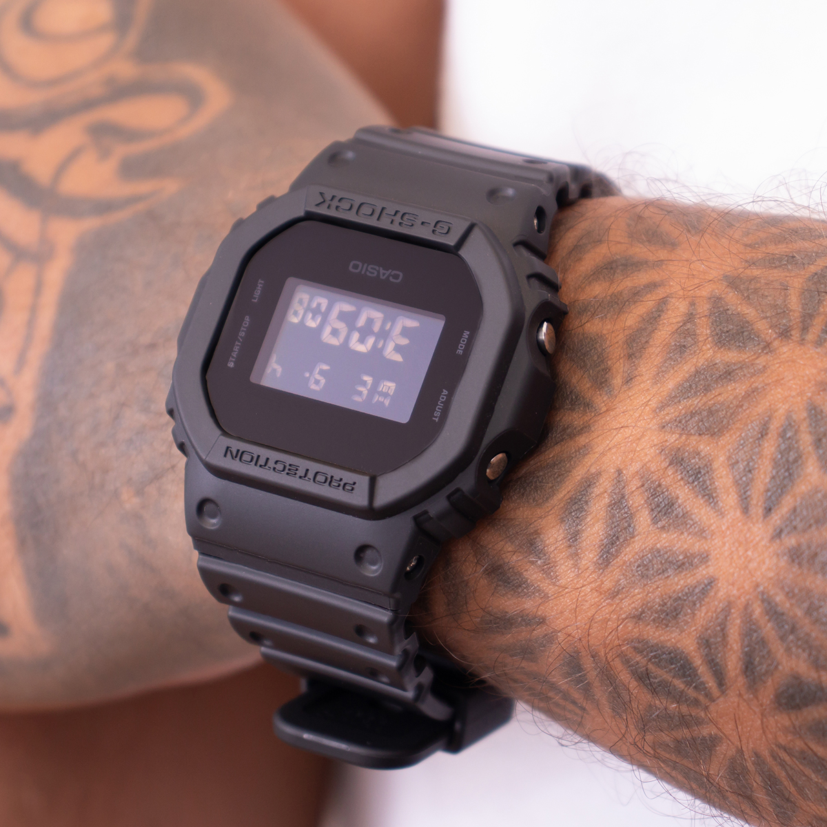 Relógio de Pulso Masculino Casio G-Shock Digital Light LED DW