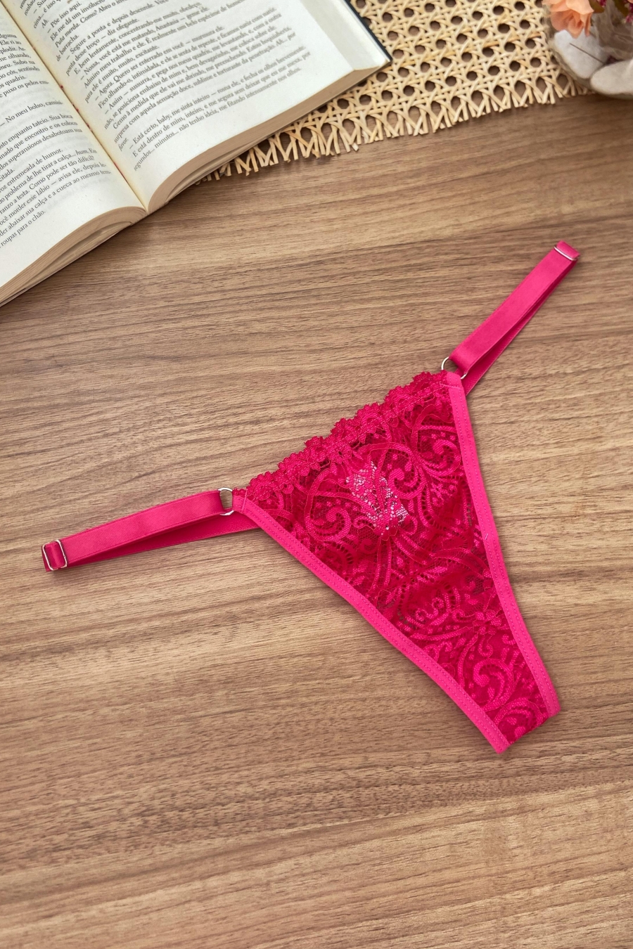 Fxp String 2896-CALCINHA FIO STRING COM DETALHES EM RENDA E REGULAGENS NAS ...