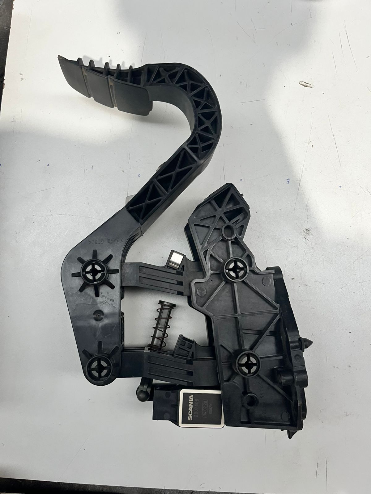 Pedal acelerador scania 200750 - Mano Truck Parts Shop