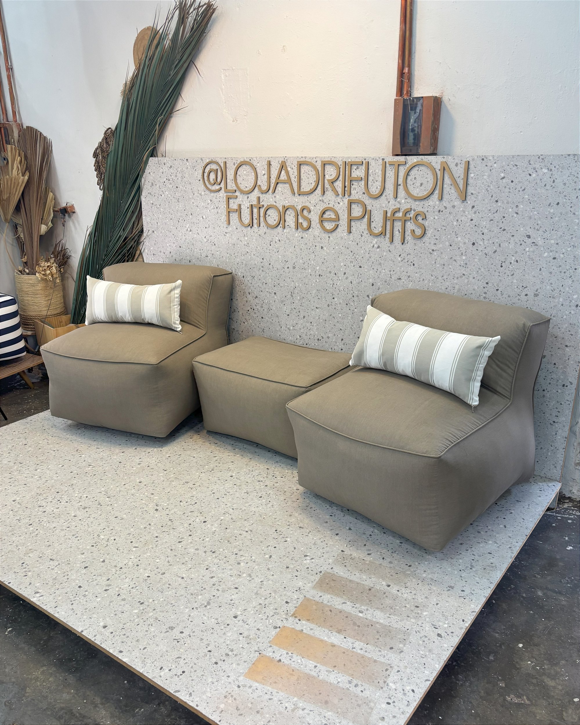 Conjunto Puff P Standard + 1 Peseira + 2 Almofadas - LojaDriFuton