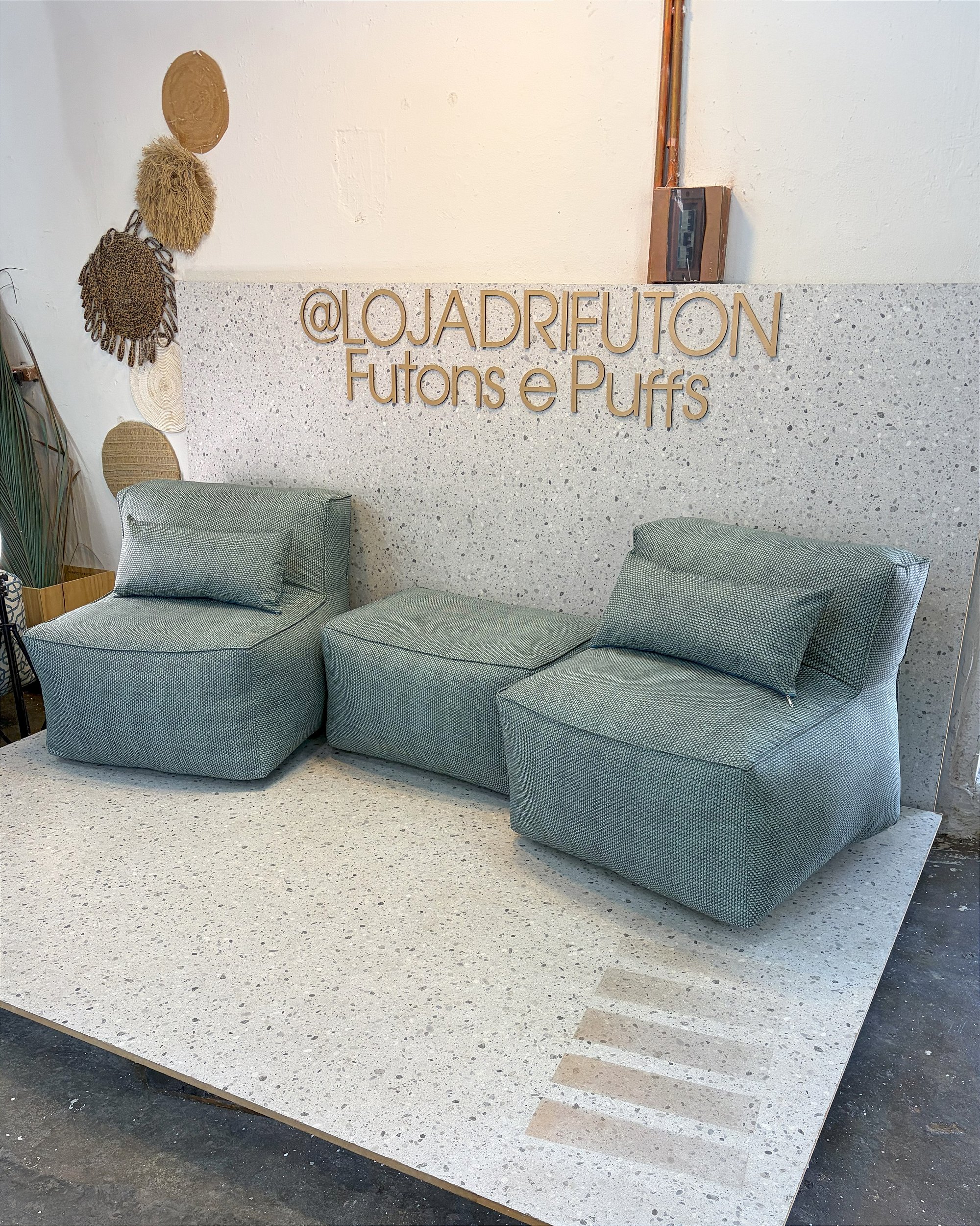 Conjunto Puff P Standard + 1 Peseira + 2 Almofadas - LojaDriFuton