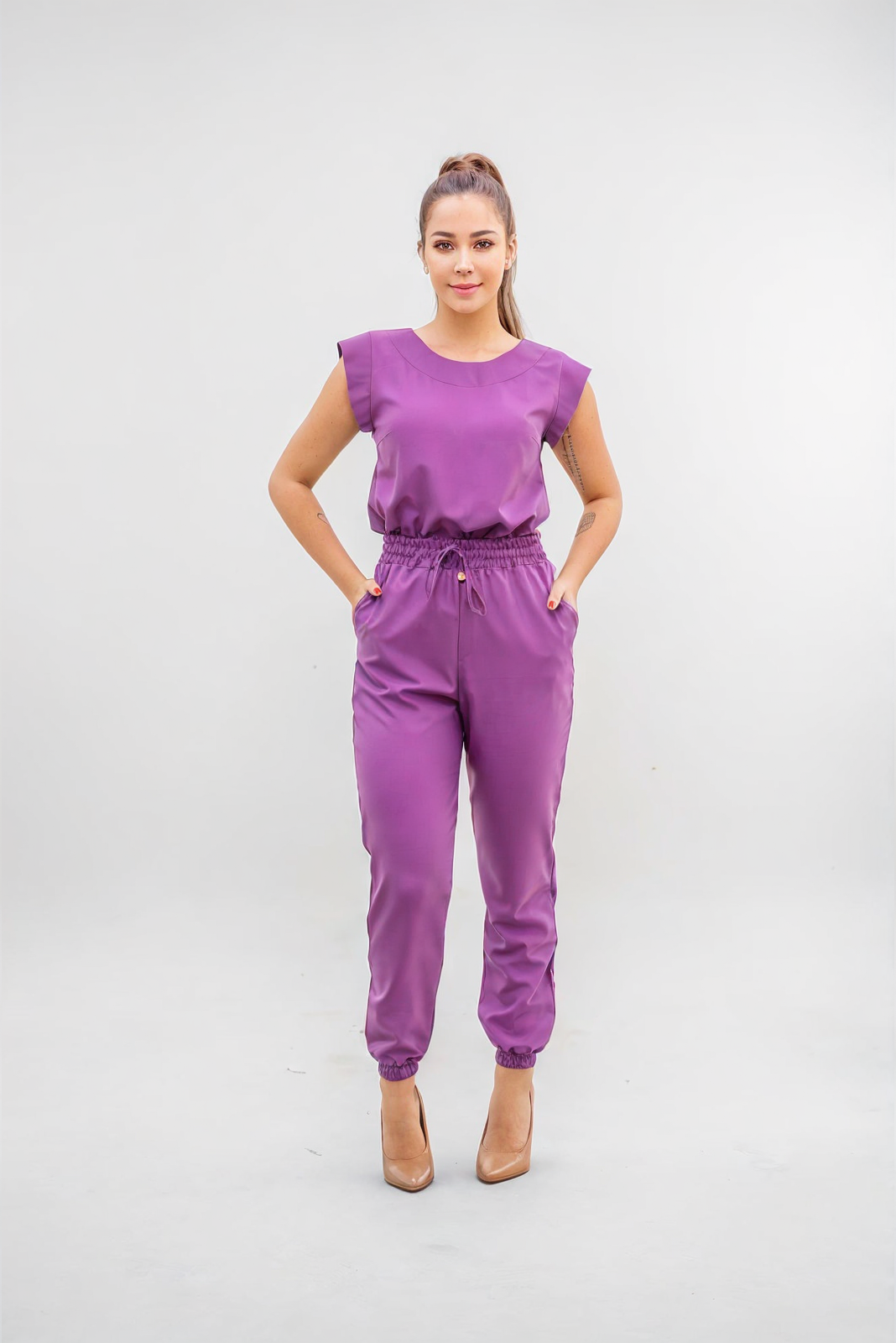 Scrub Roxo Scrub Feminino Roxo – Modelo Tatiana - Jalecos Femininos | Elegância e ...