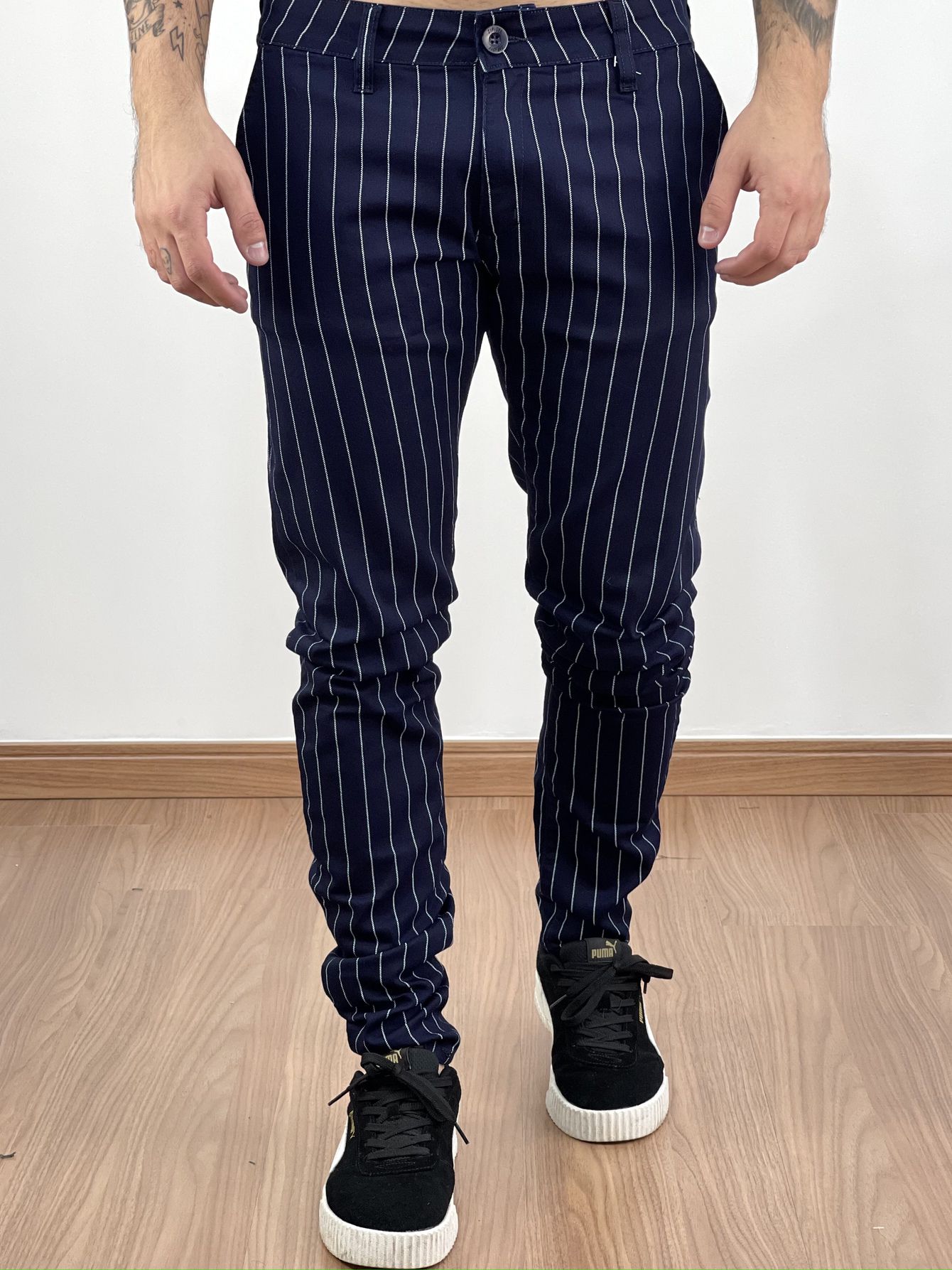Calça Alfaiataria Skinny Risca Giz Azul Marinho - Zip Off - Imperium Store  | Loja de roupas multimarcas masculina