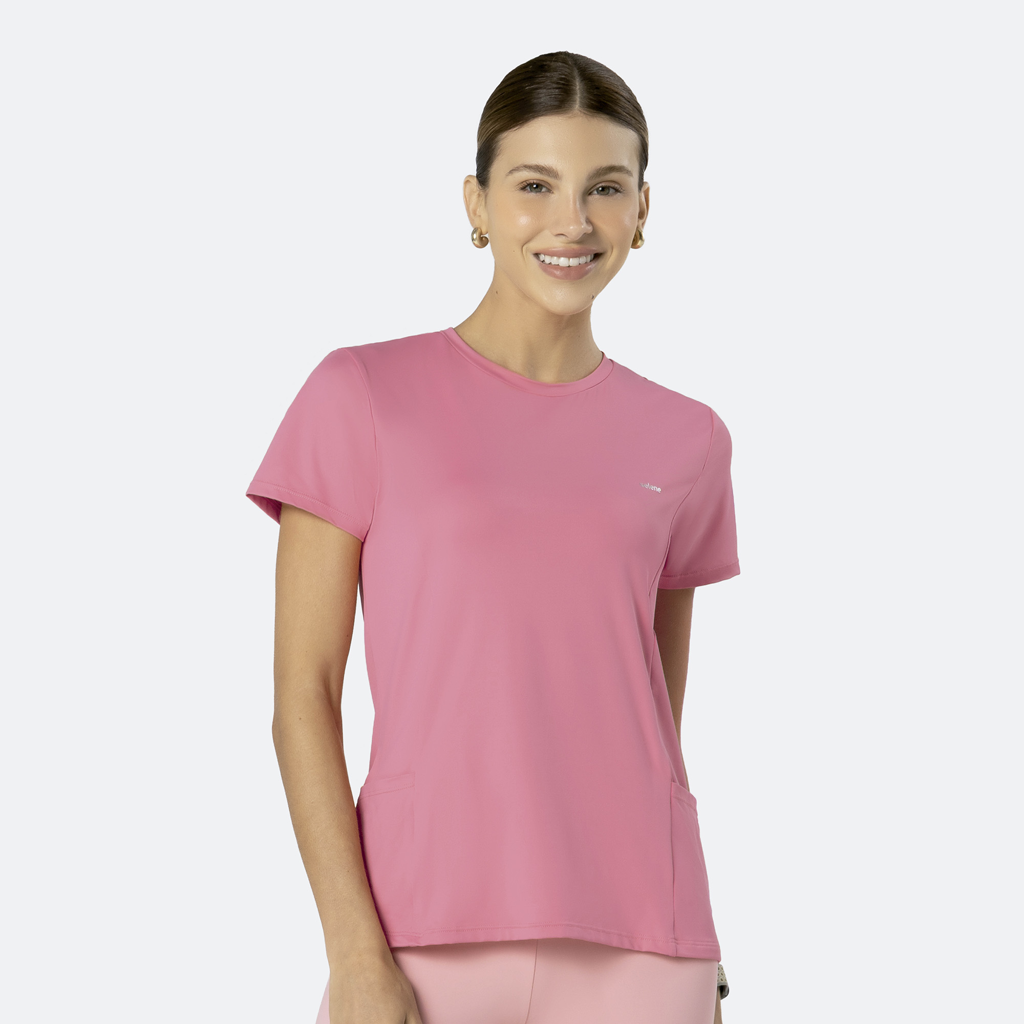 CAMISETA COM RECORTE E BOLSO LATERAL - Selene - Absoluta em Conforto