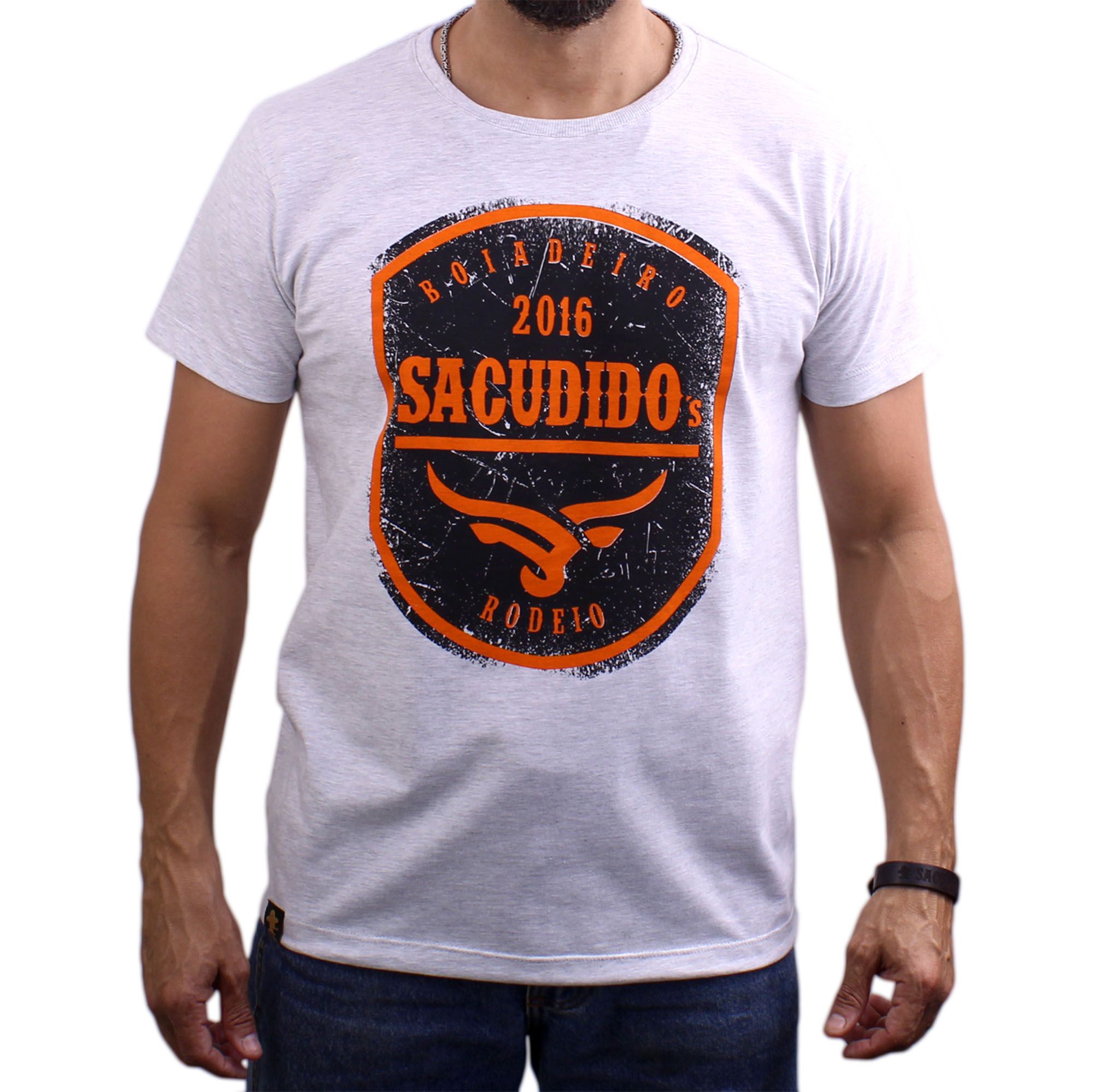 Camiseta Sacudido's - Peão de Rodeio - Cru Bruto Caipira Sertanejo