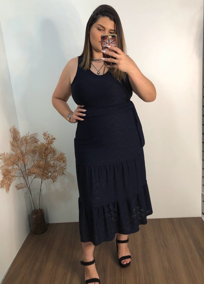 VESTIDO EM LAISE MIDI PLS SIZE COM BOTÕES E DECOTE QUADRADO COM CINTO