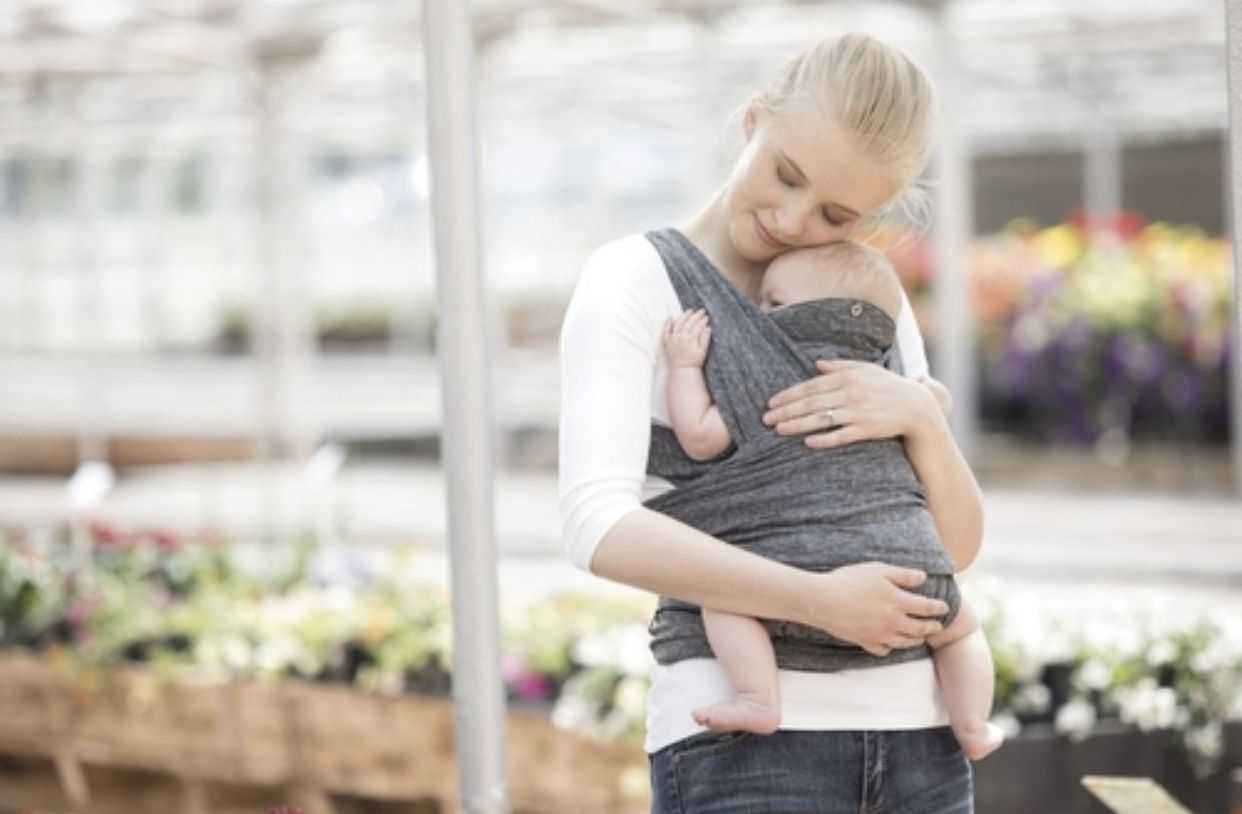 Canguru Sling para Bebê Boppy Comfy Fit Cinza Chicco GraviDicas