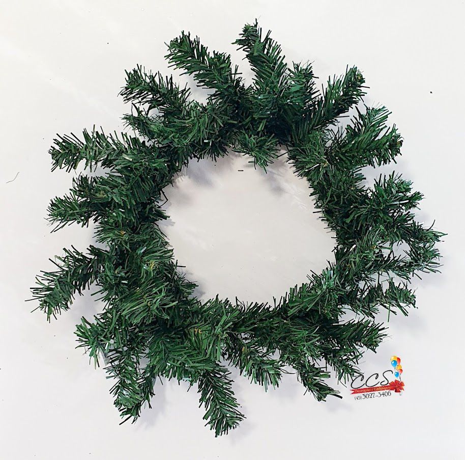 Árvore de Natal Pequena Verde com Base de Plástico 60cm - 60 Hastes - D&A -  CCS Decorações