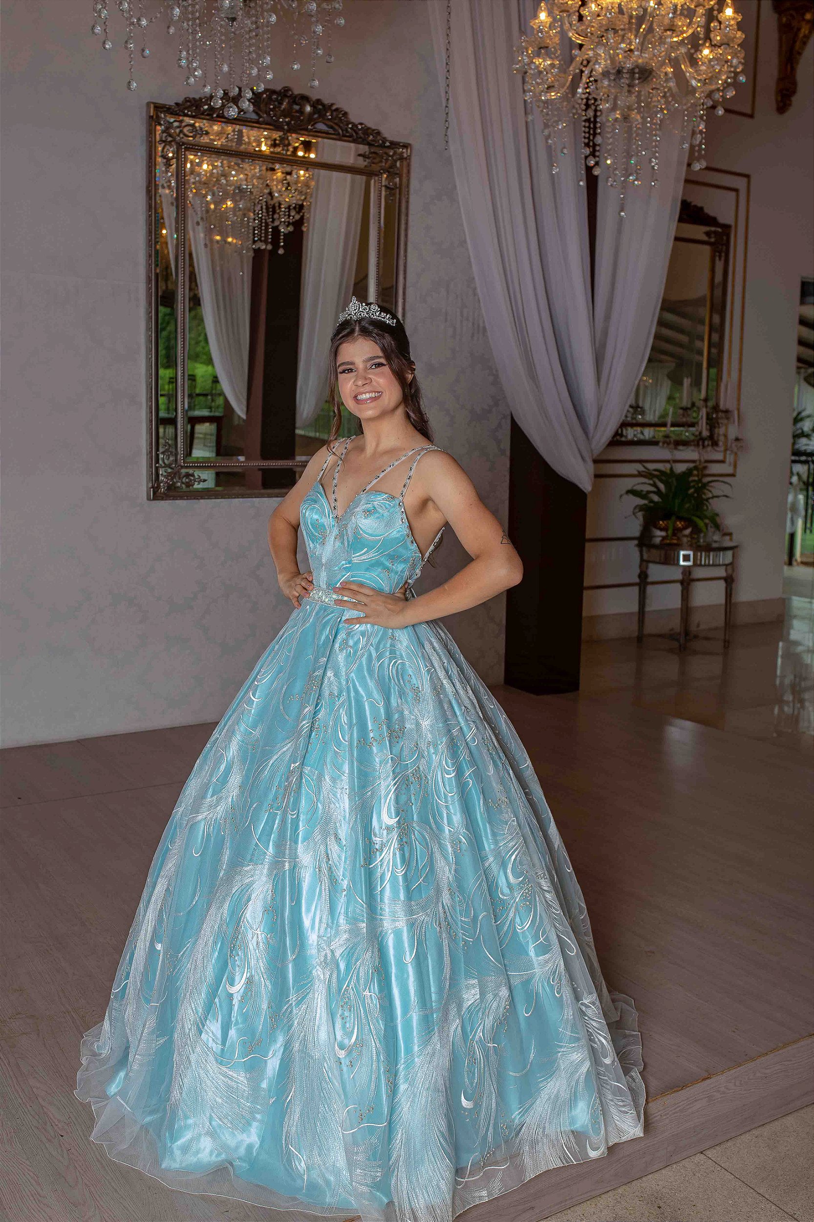 Vestido Longo Debutante Aurora Azul Serenity Aluguel - Closet - Locação e  Venda de Roupas para Festa
