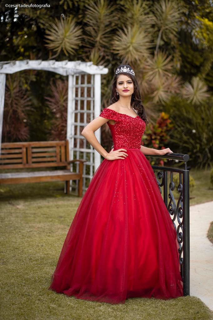 Vestido de Festa Debutante Vermelho Longo Bordado Morgana Aluguel - Closet  - Locação e Venda de Roupas para Festa