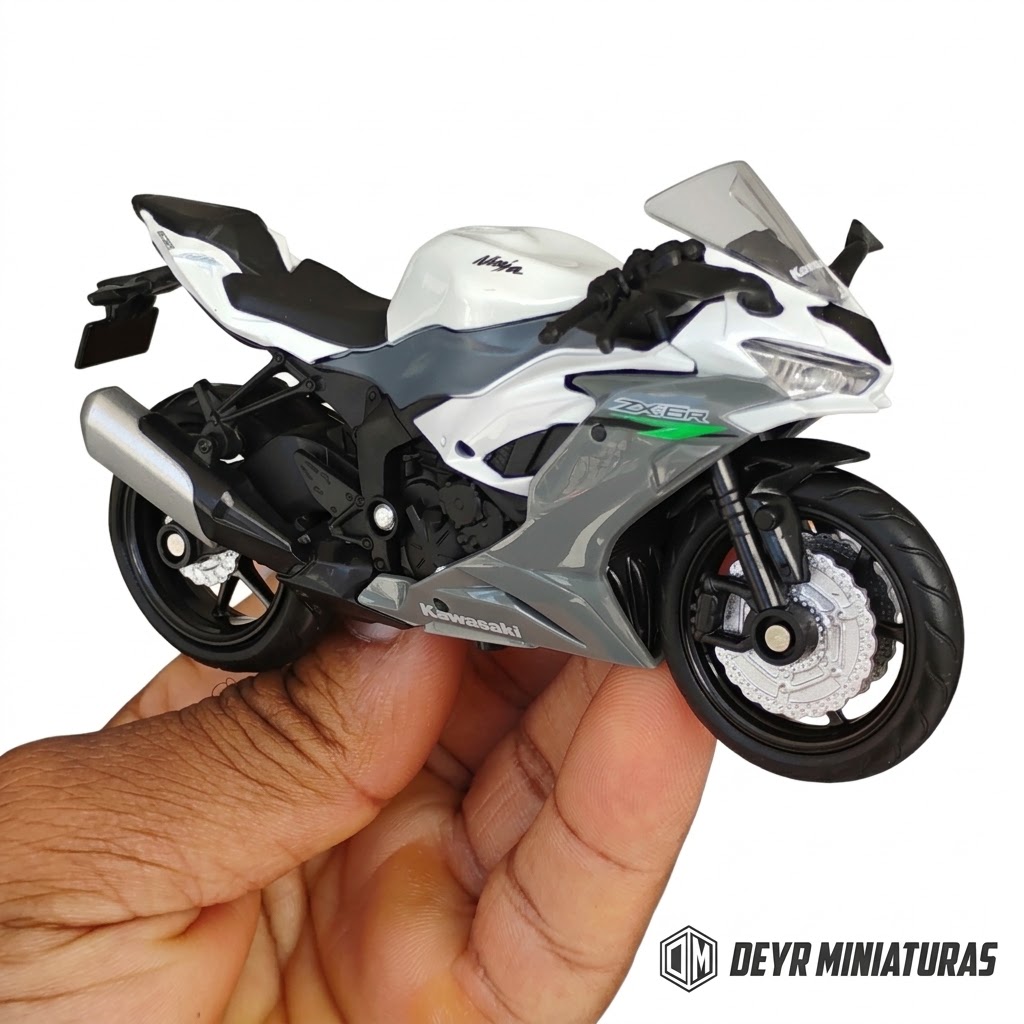Miniatura Kawasaki Ninja ZX-6R 2023 RMZ City 1:18 - Miniaturas de