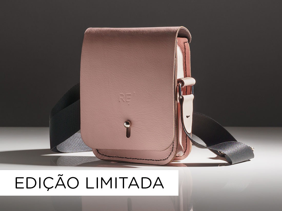Bolsa Louis Vuitton mini Alma em couro envernizado bicolor com