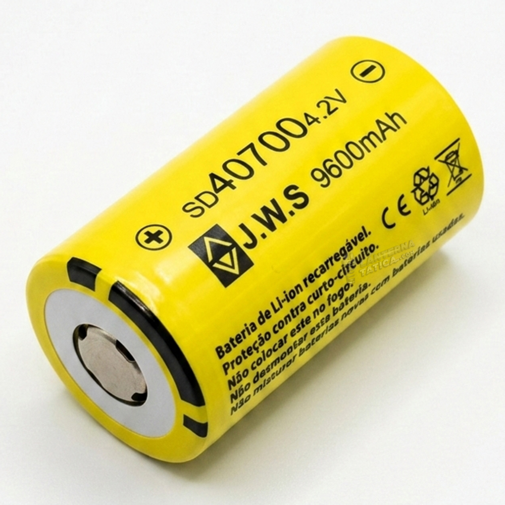 Dimensões bateria 40700 — 7.0cm x Ø4.0cm
