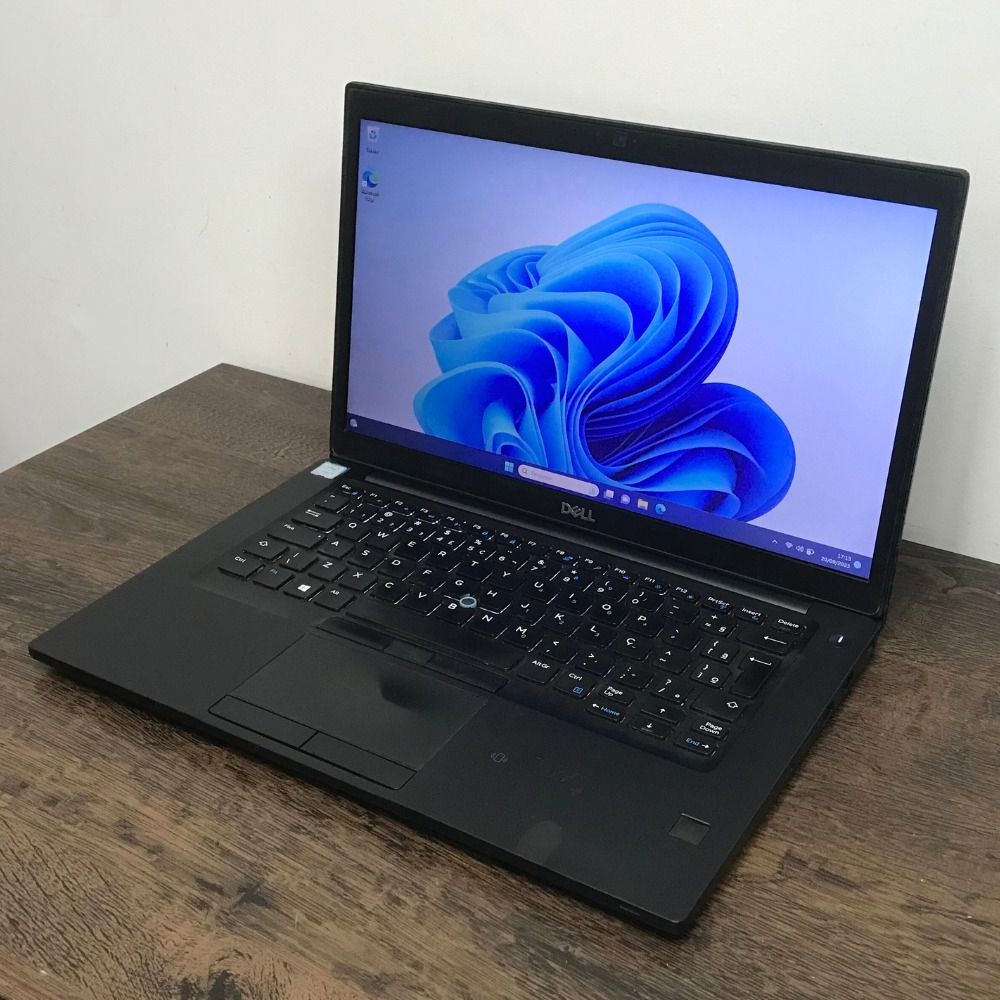 Notebook Usado Dell Latitude Core I U GHz GB RAM SSD GB Tela HD