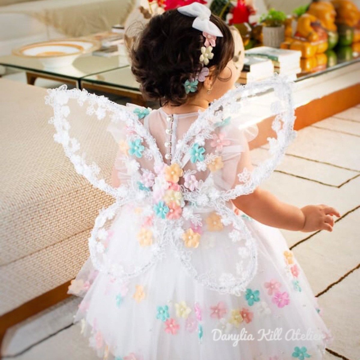 Vestido de Renda Bebê Princesa Babados Lacinhos no Ombro