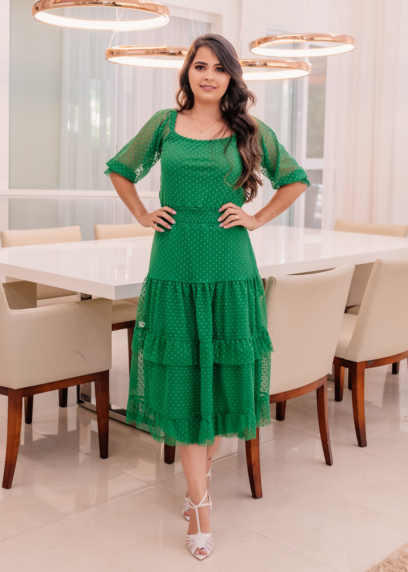 Vestido Midi Evasê Verde Forrado em Tule Poá - Flor de Amêndoa - Moda  Evangélica, Moda Feminina, Moda Cristã, Moda Modesta - Loja Flor de Amêndoa