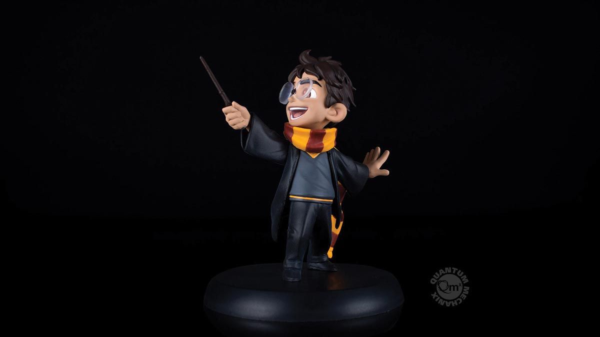 Figurine Harry Potter 'First Spell' Par Quantum Mechanix - Chibi 10 Cm - Baguette Magique - Panneau Blanc à Personnaliser
