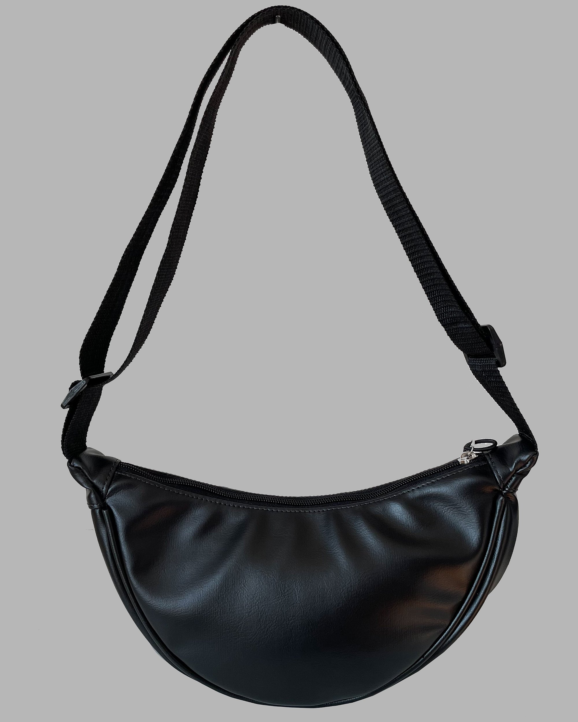 Bolsa Meia Lua Preta - Loja Kah's Closet Oficial