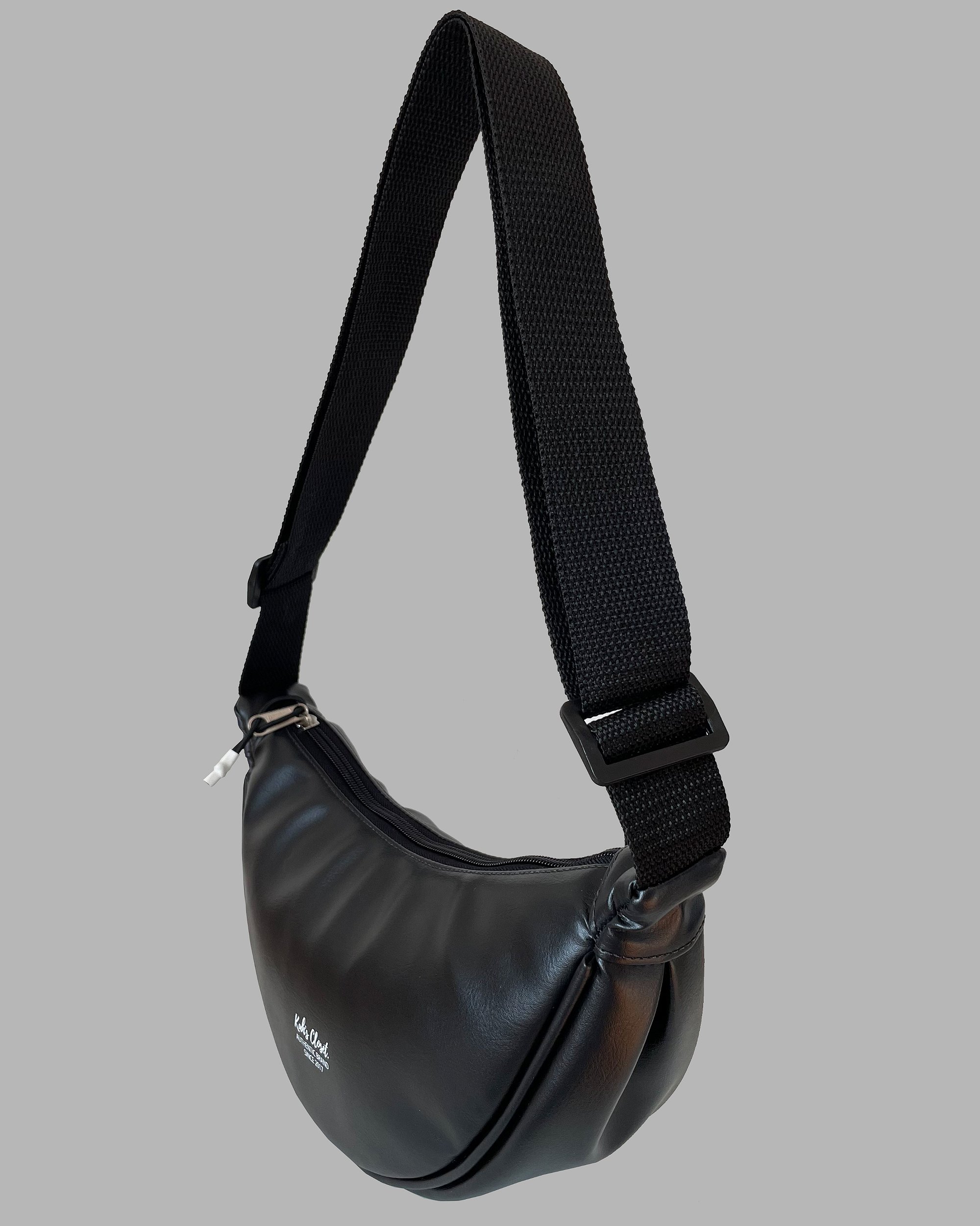 Bolsa Meia Lua Preta - Loja Kah's Closet Oficial