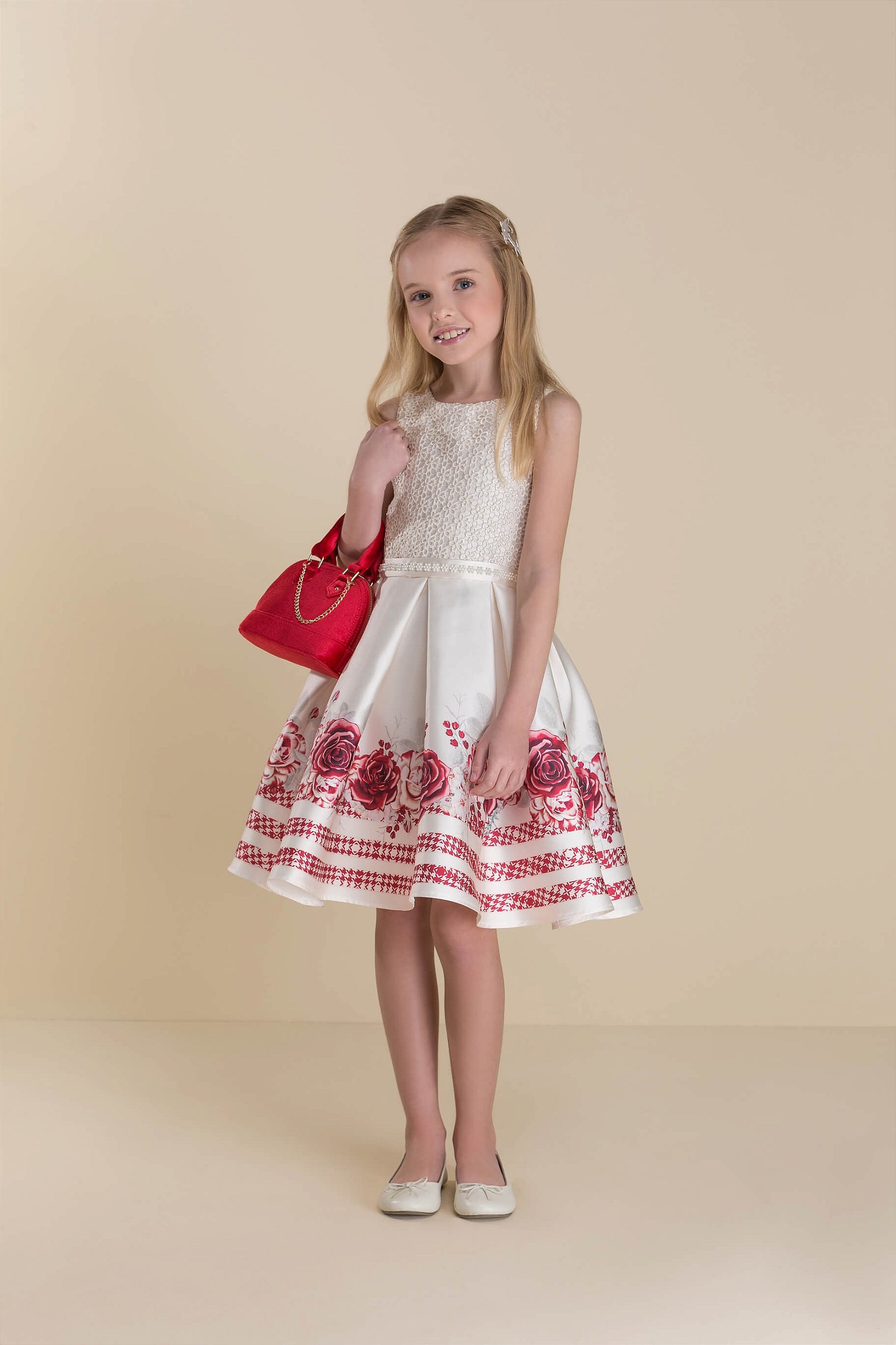 Vestido Infantil de Festa Bege com Flores Petit Cherie - Tipinhos Moda  Infantil e Juvenil